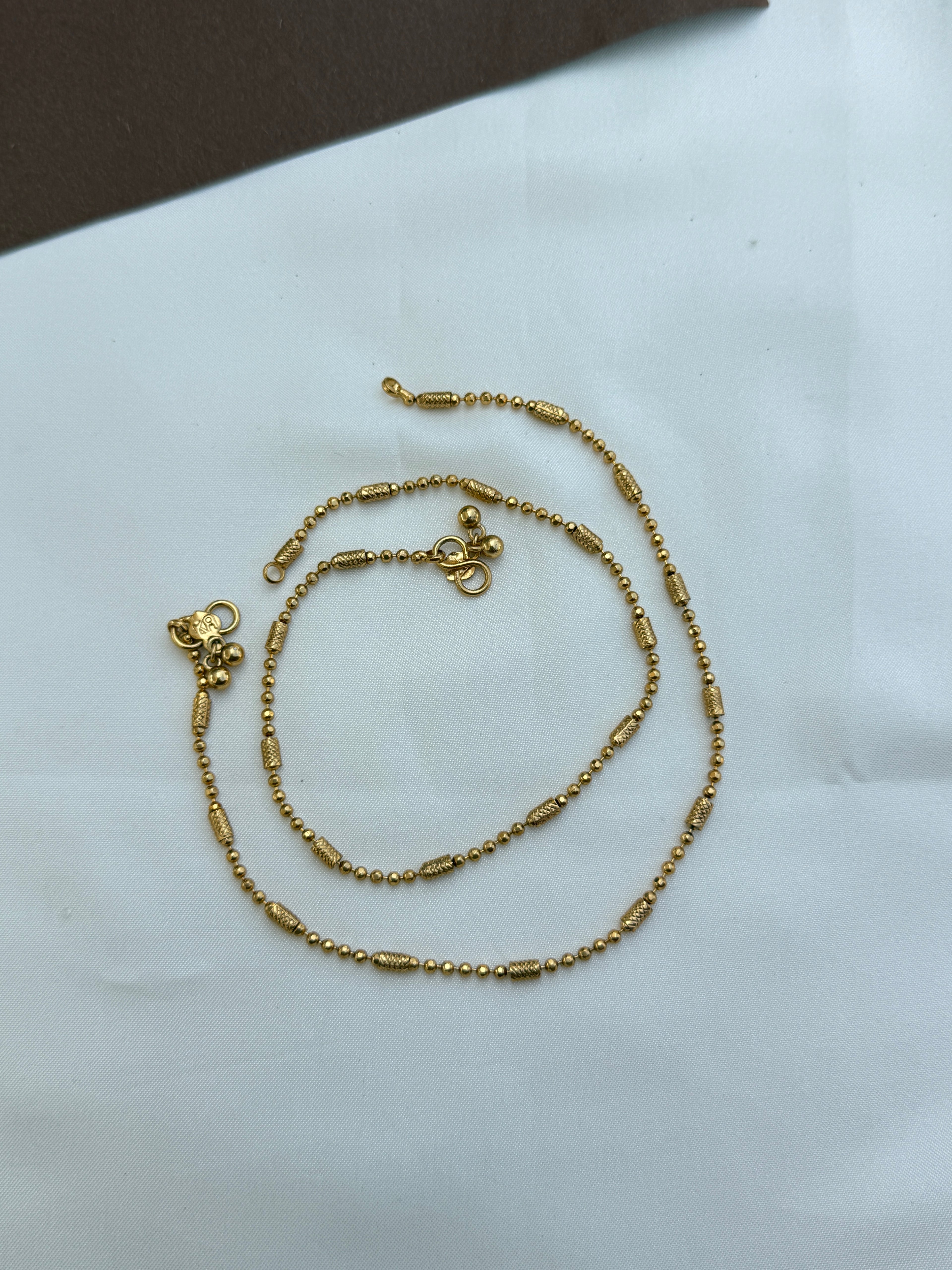 Ak107 gold ball anklets