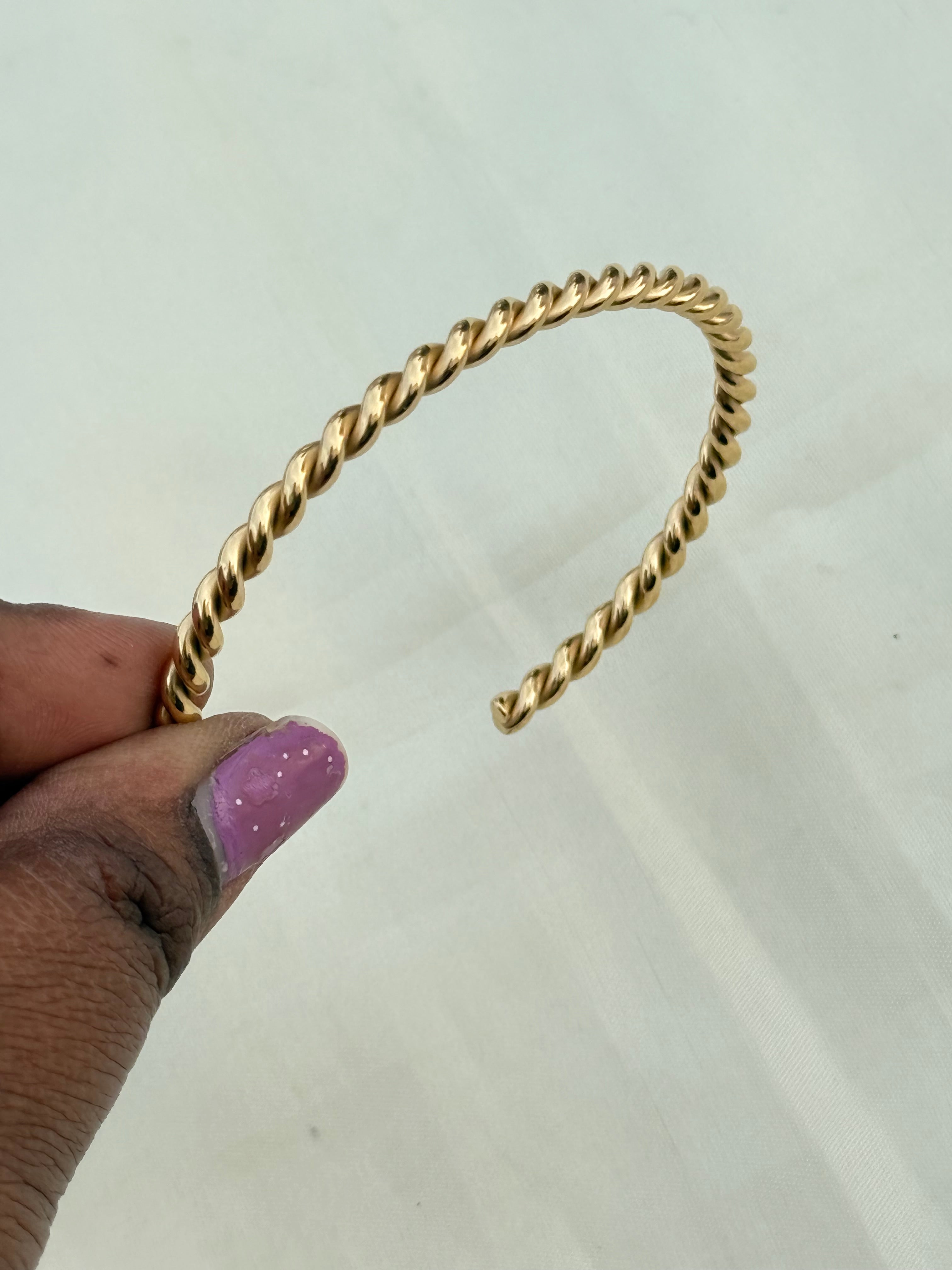 Ab015 gold spiral Anti tarnish bracelet