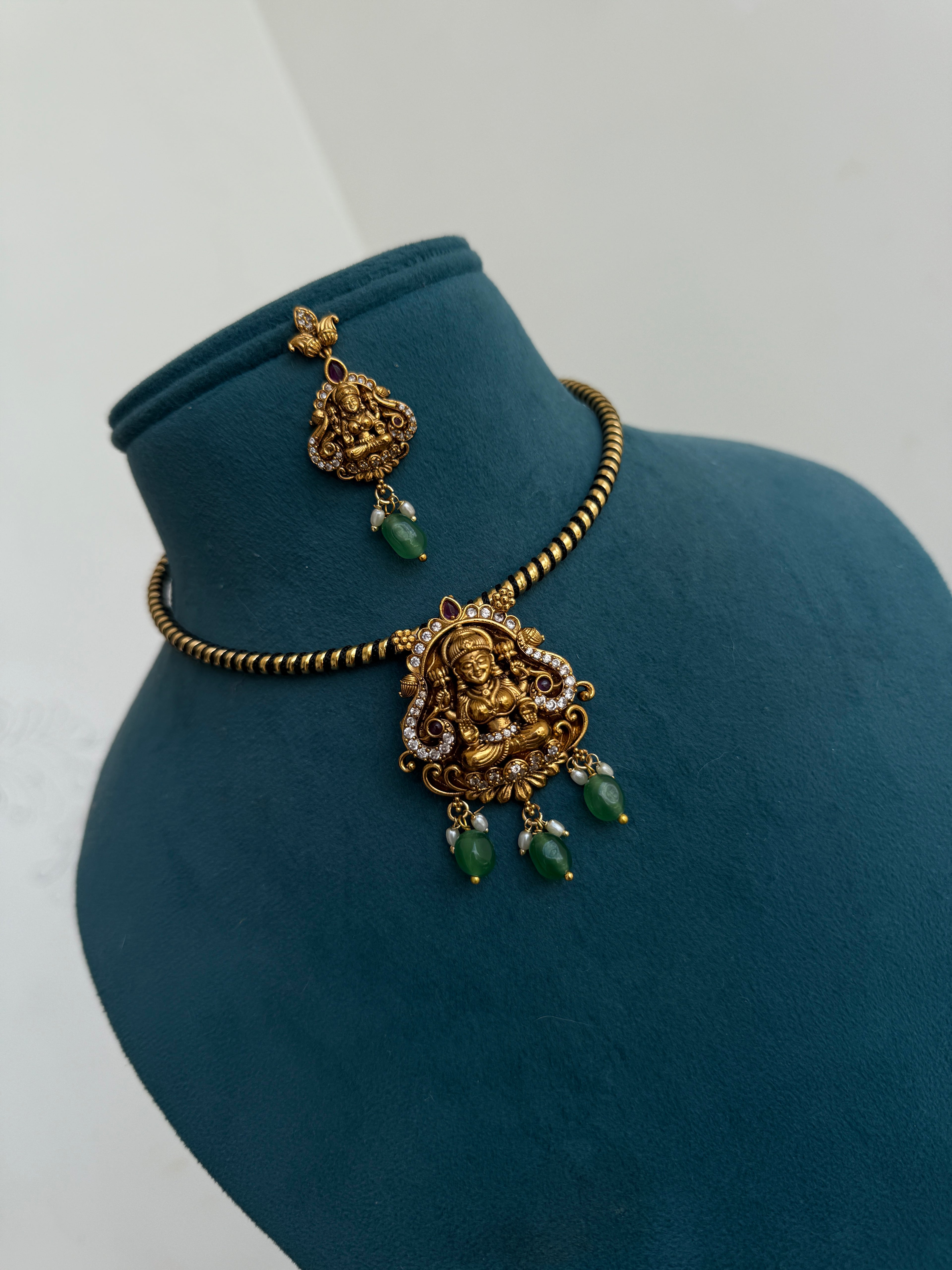 Hs014 Hasli with pendent with earrings