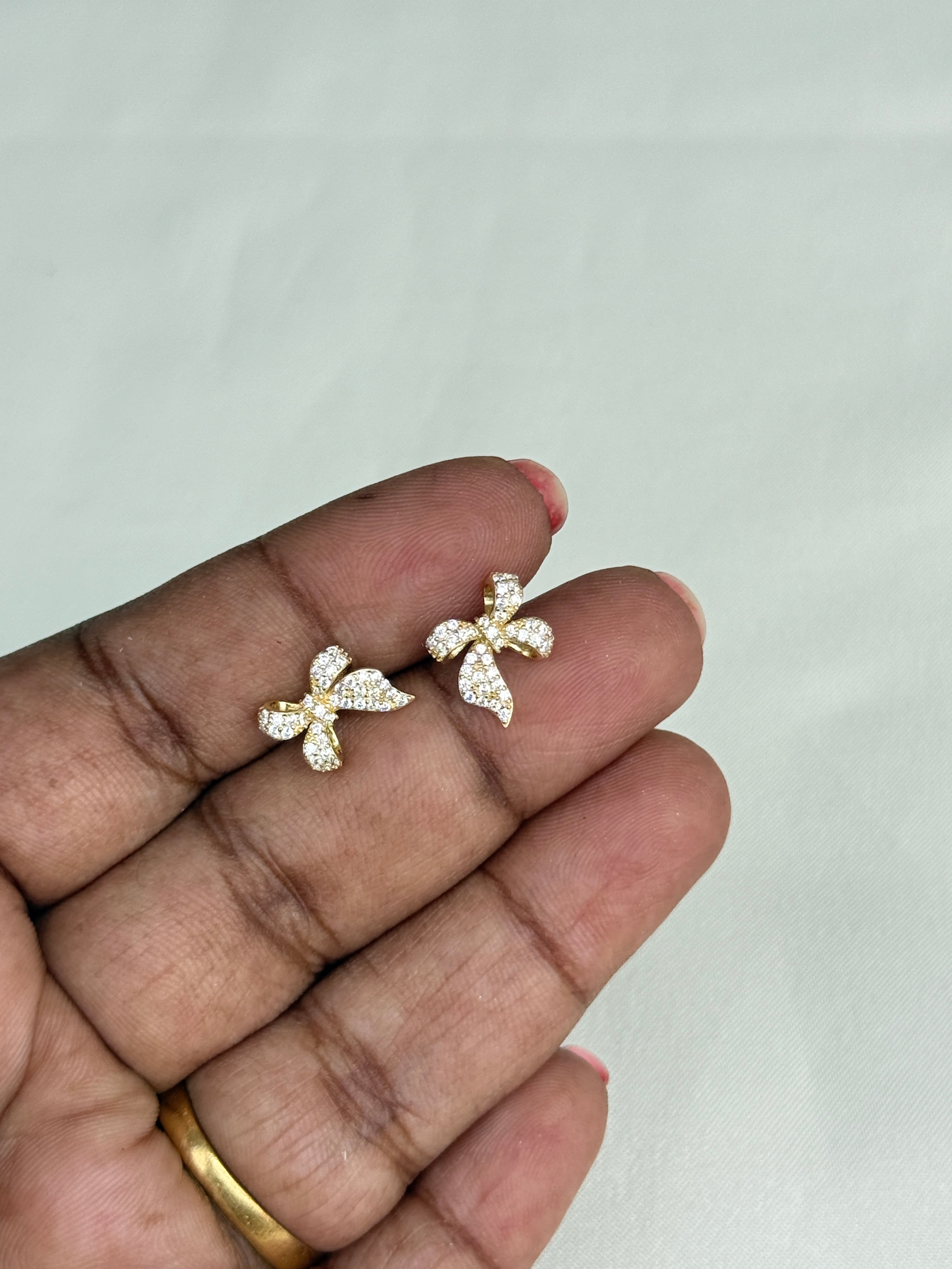 Se010 92.5 silver hallmark bow studs