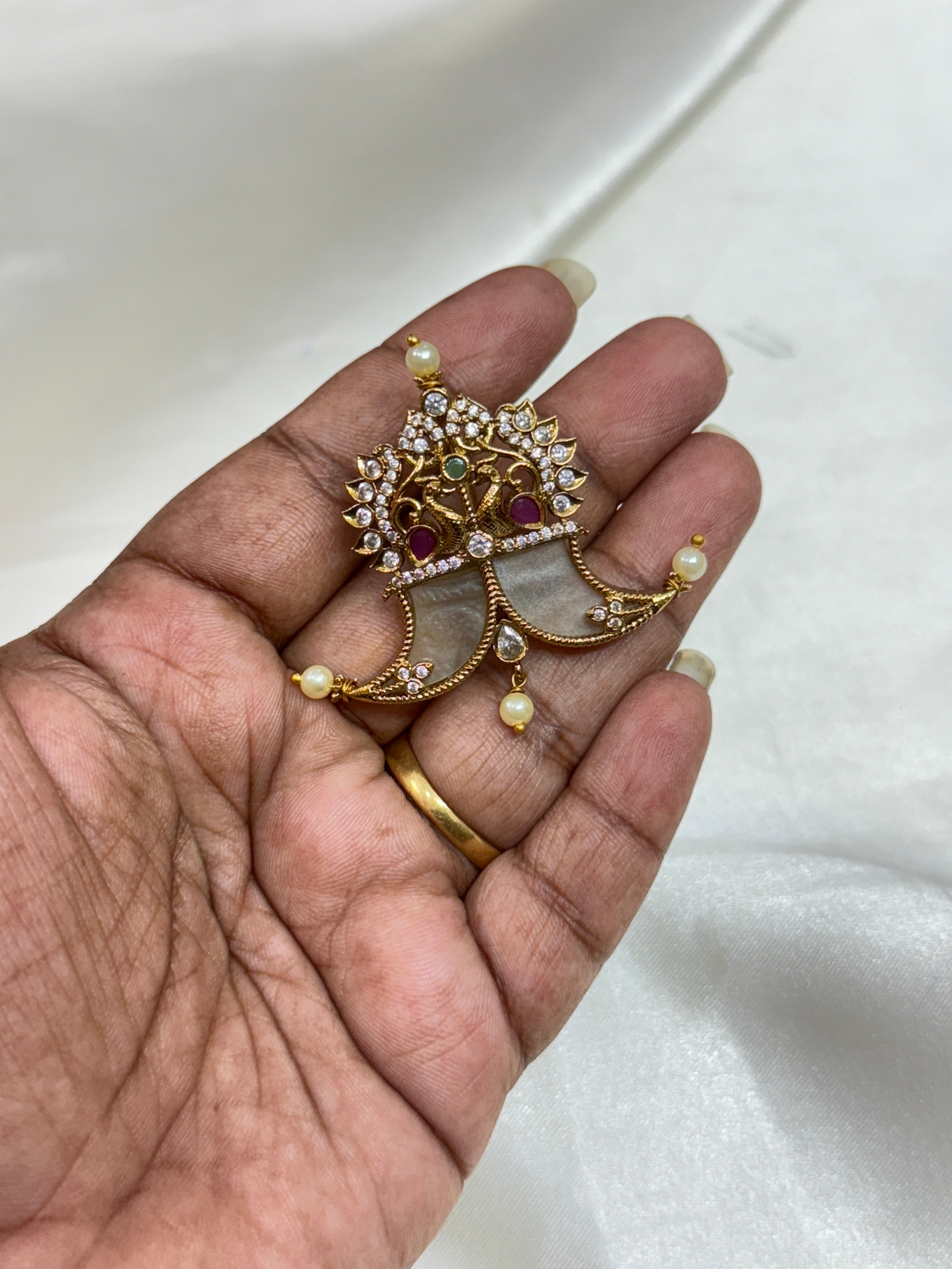 Pg013 lakshmi narsimha swamy puligoru pendant