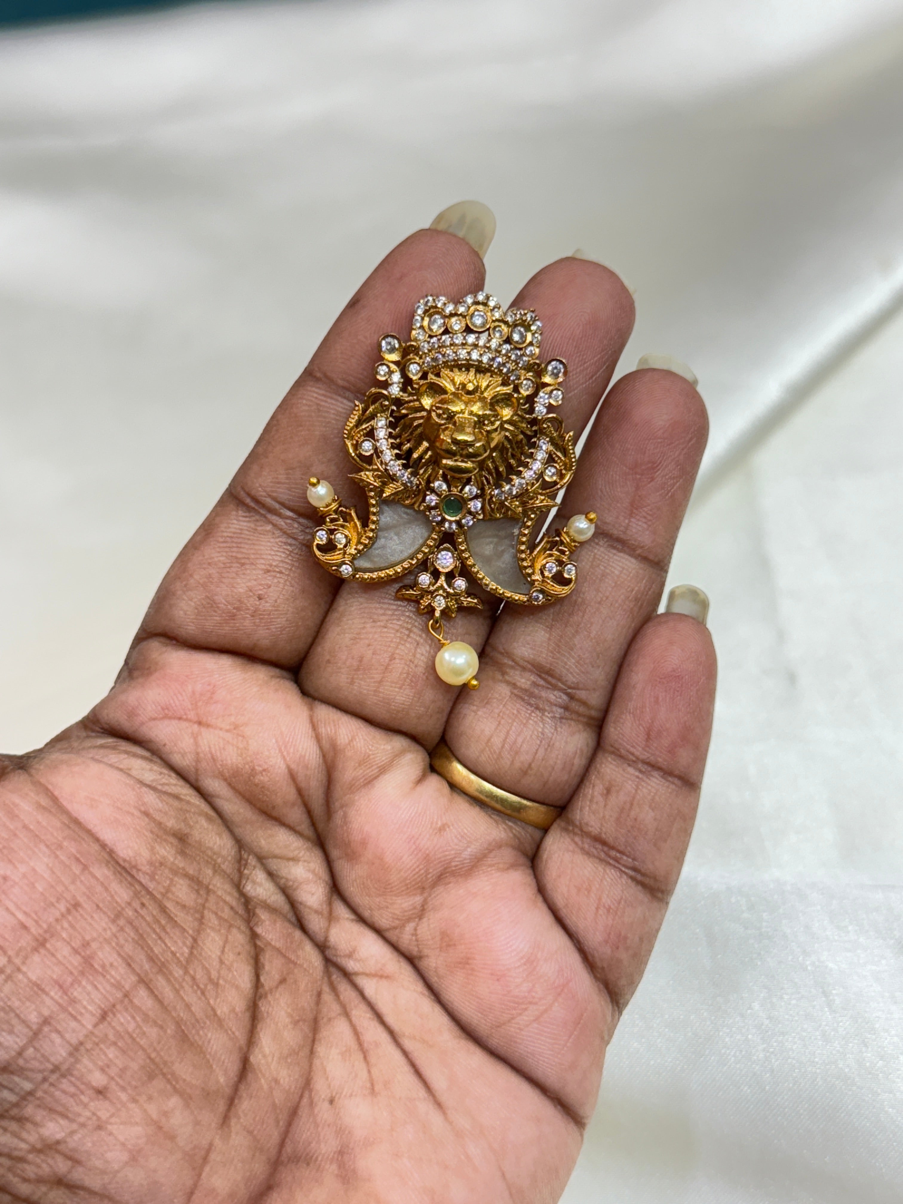 Pg014 lakshmi narsimha swamy puligoru pendant
