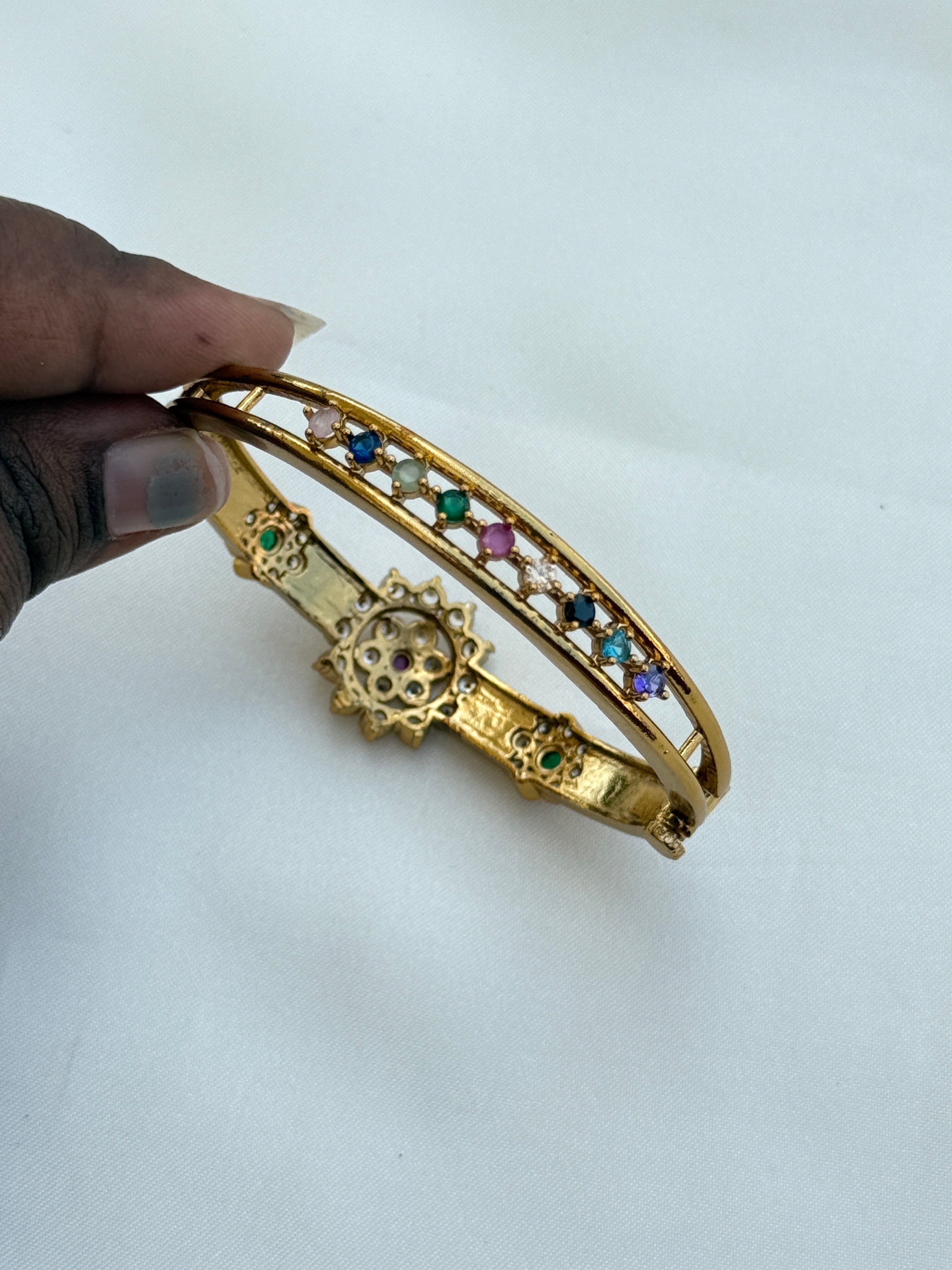 Br526 openable gold multi kada bracelet