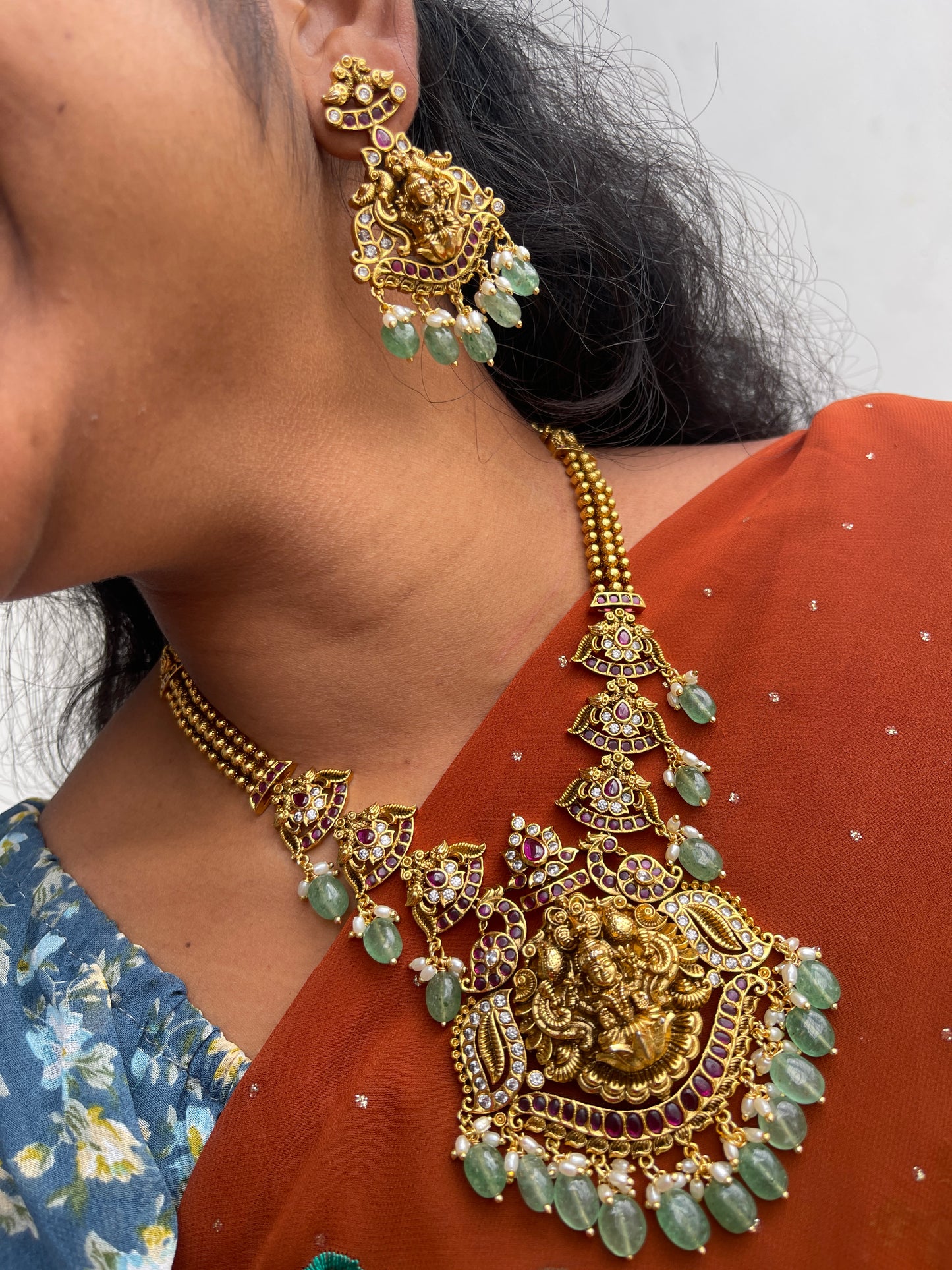 Ns1518 Lakshmi Devi Kemp neckset