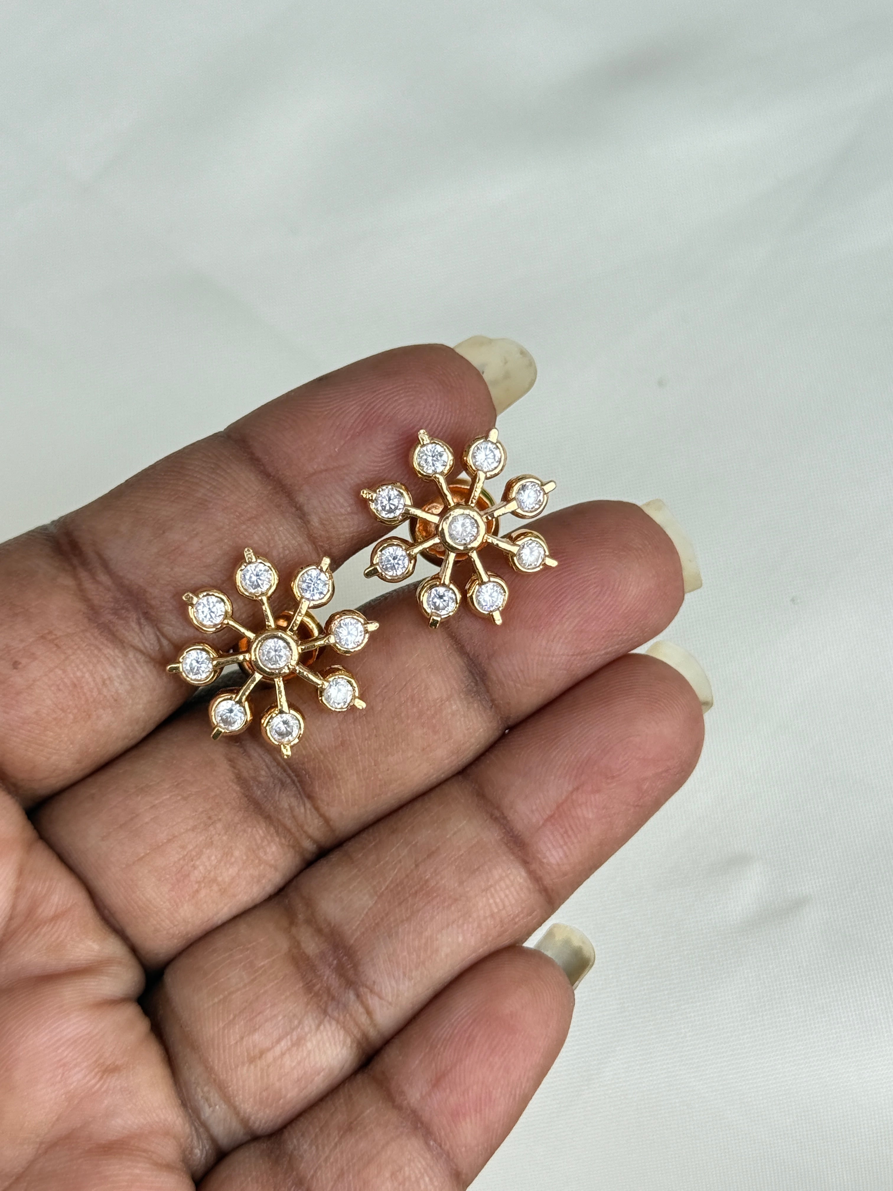 Ph093 4petals 5stones panchaloham studs