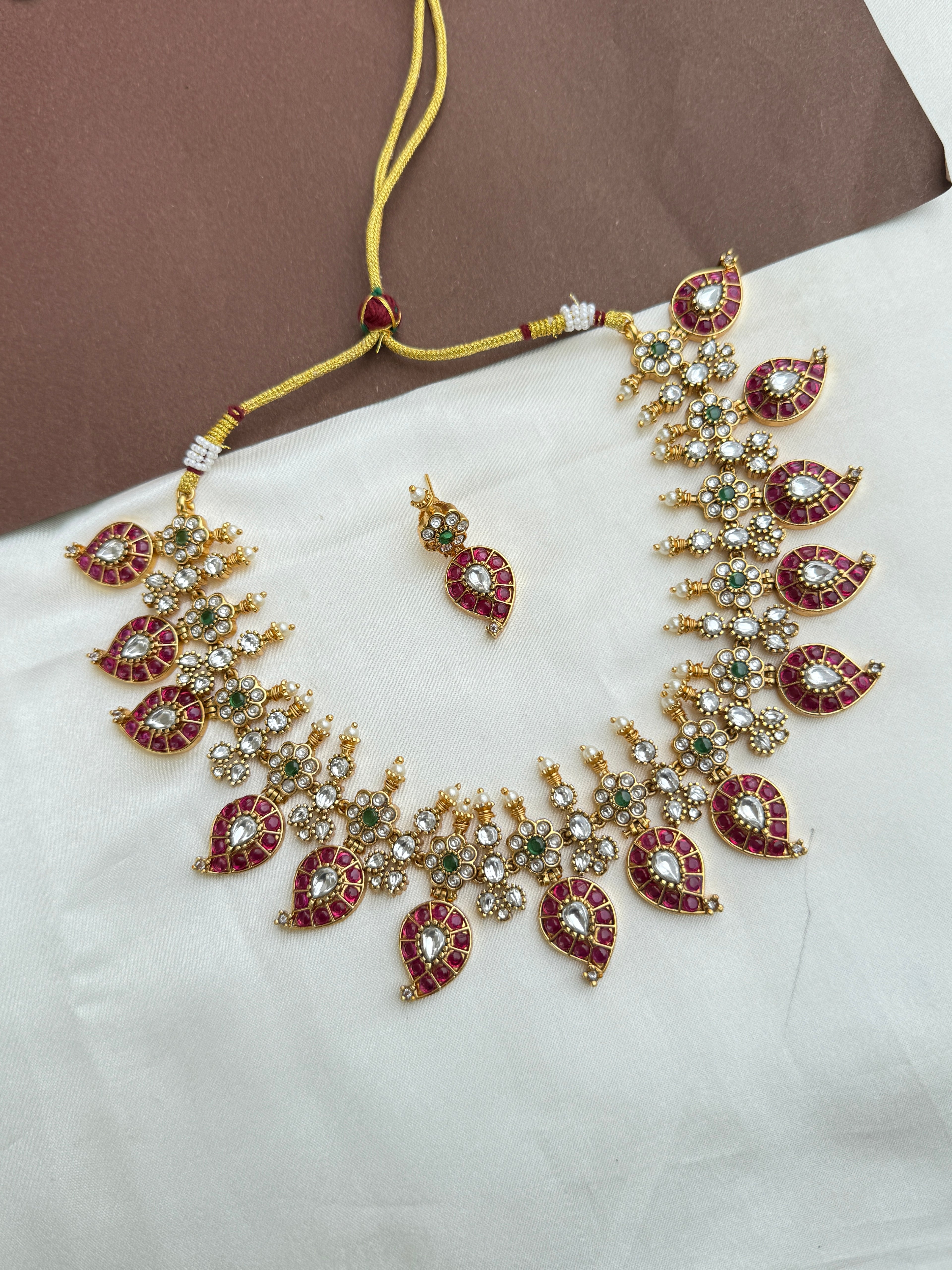 Ns534 mango neckset with moissanite