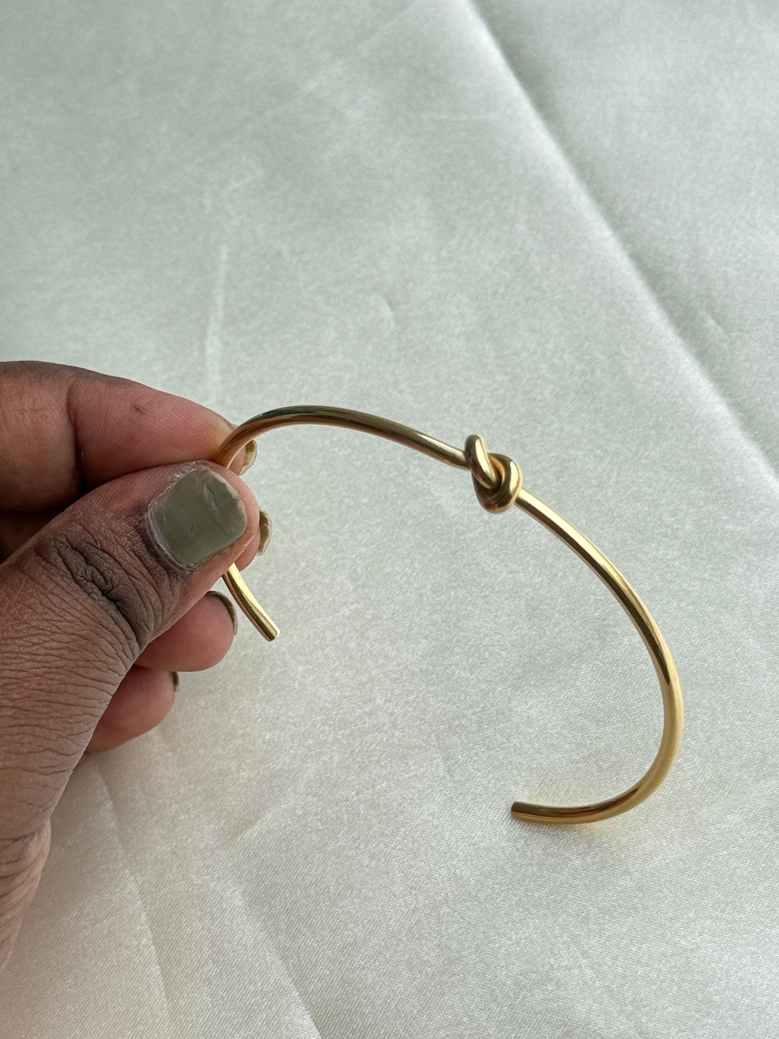 Ab020 knot plain Anti tarnish bracelets
