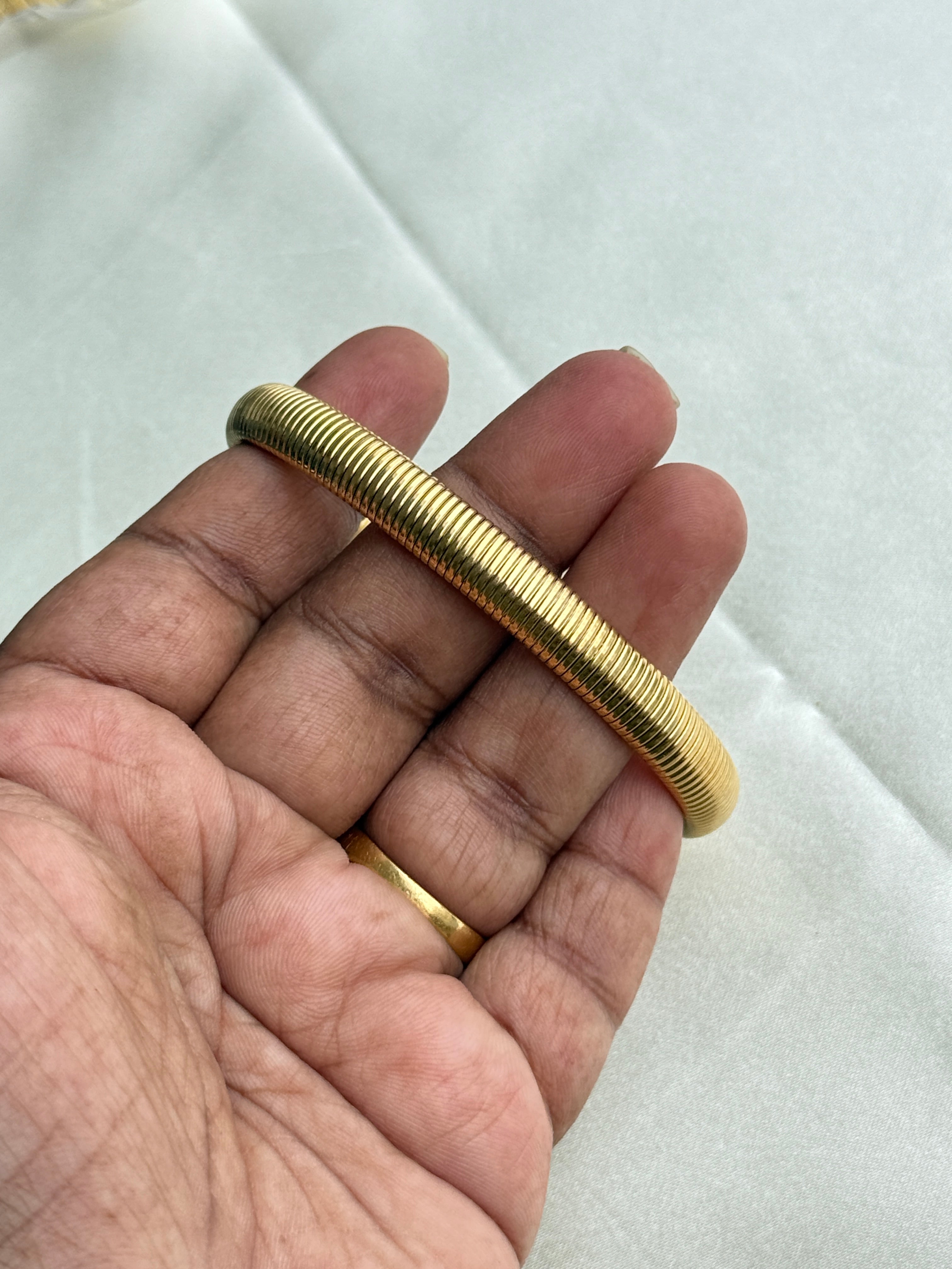 Ab001 flexible Anti tarnish bracelets