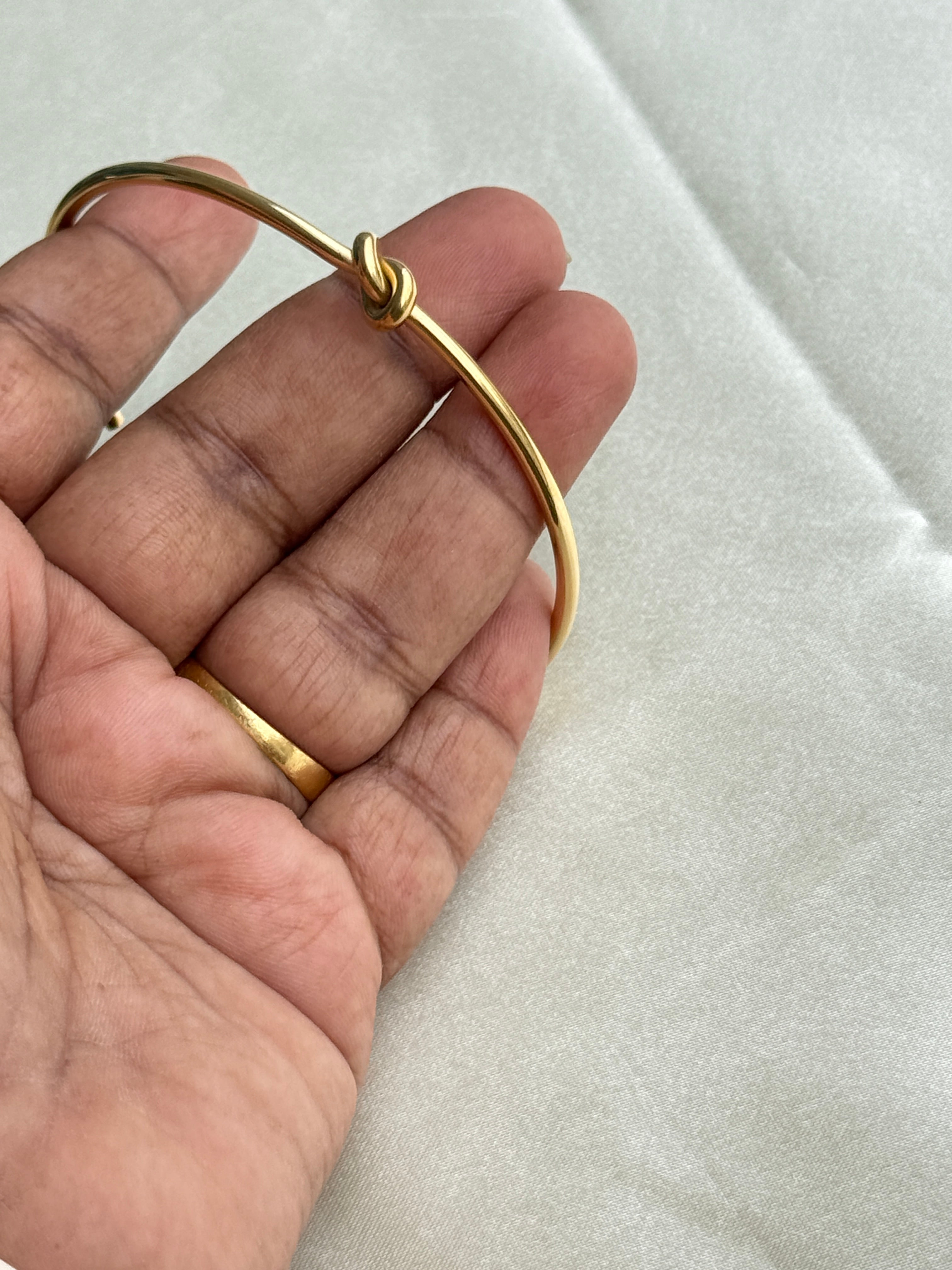 Ab020 knot plain Anti tarnish bracelets