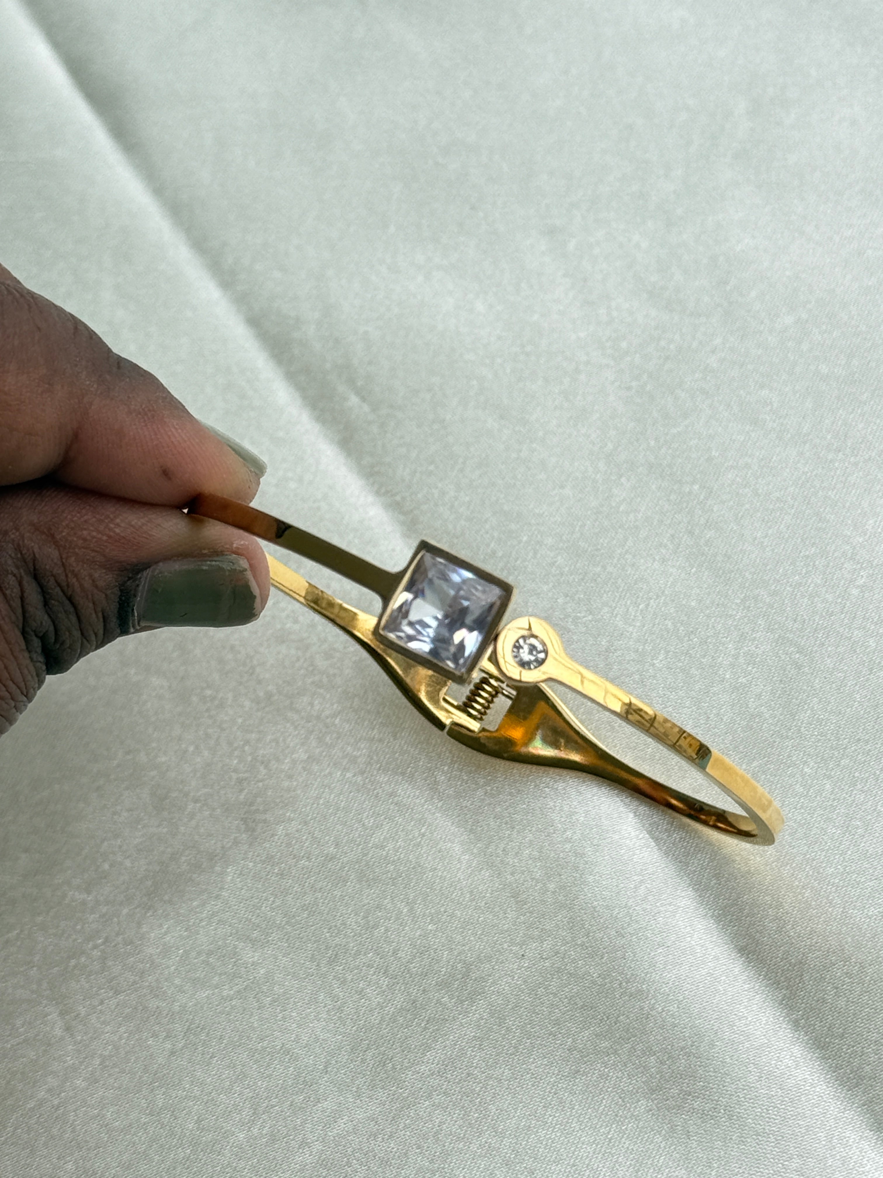 Ab021 single stone square openable Anti tarnish bracelets