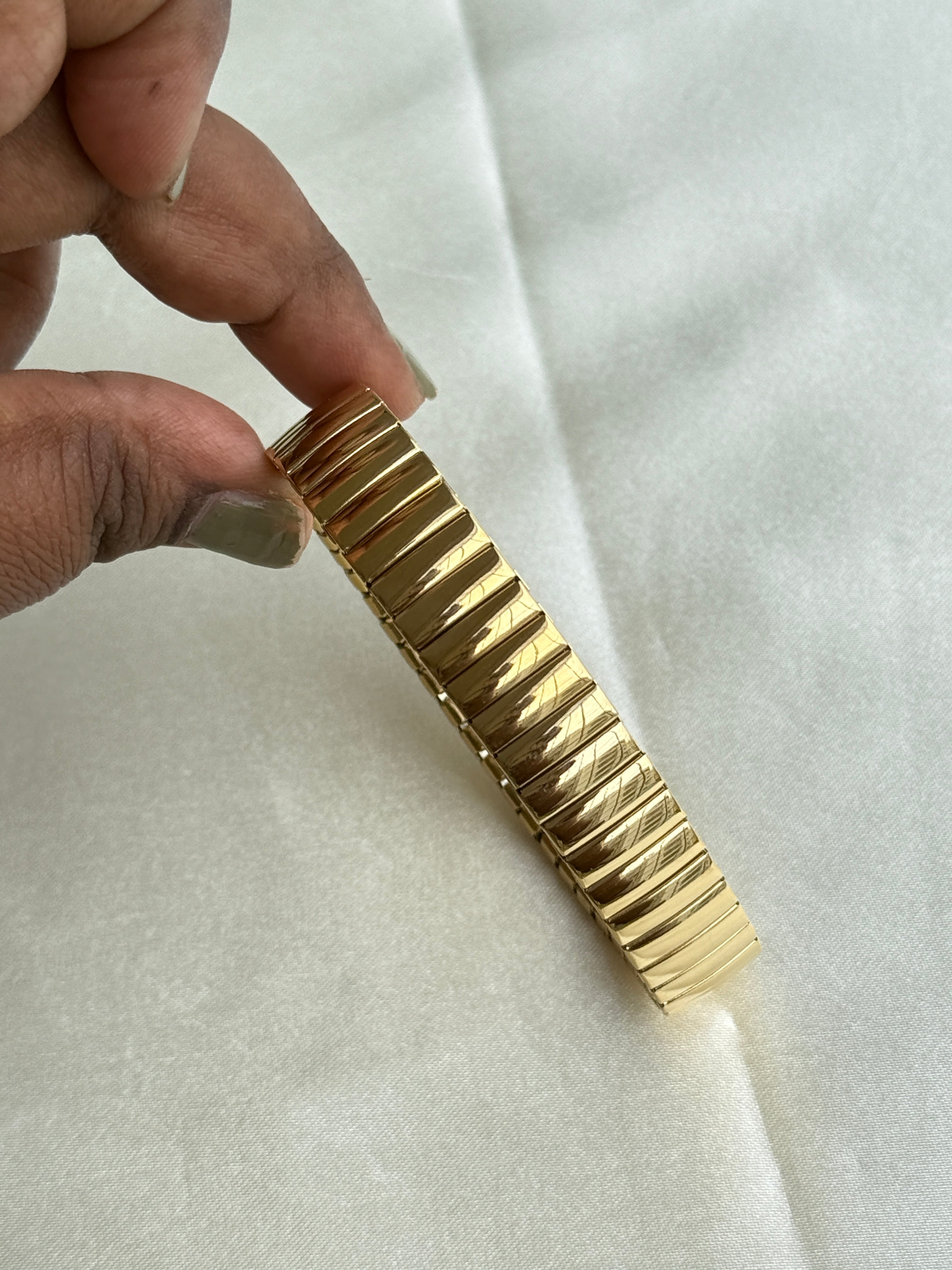 Ab031 flexible Anti tarnish bracelets suits for girls and boys