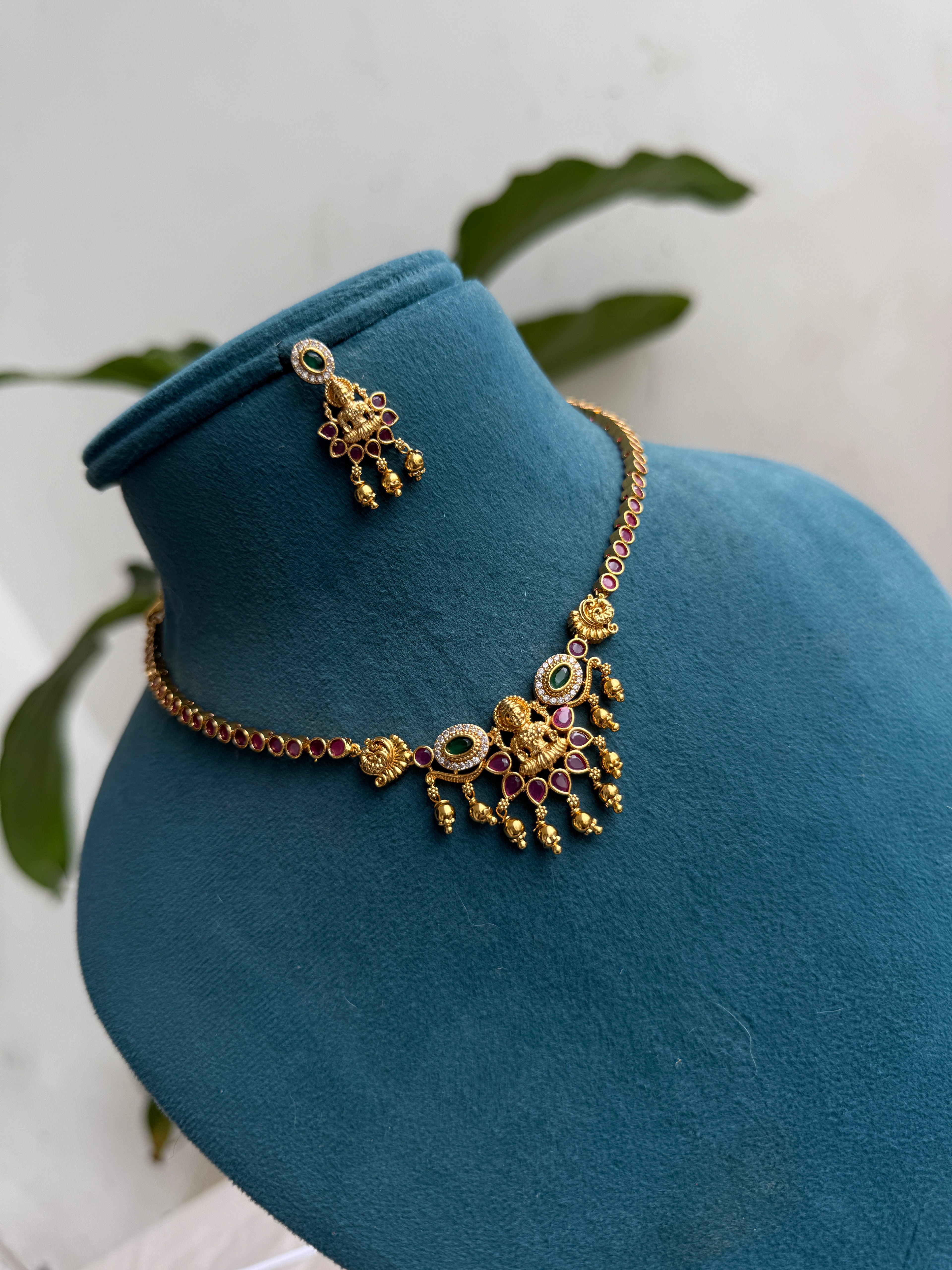 Ns429 Lakshmi Devi Kemp neckset