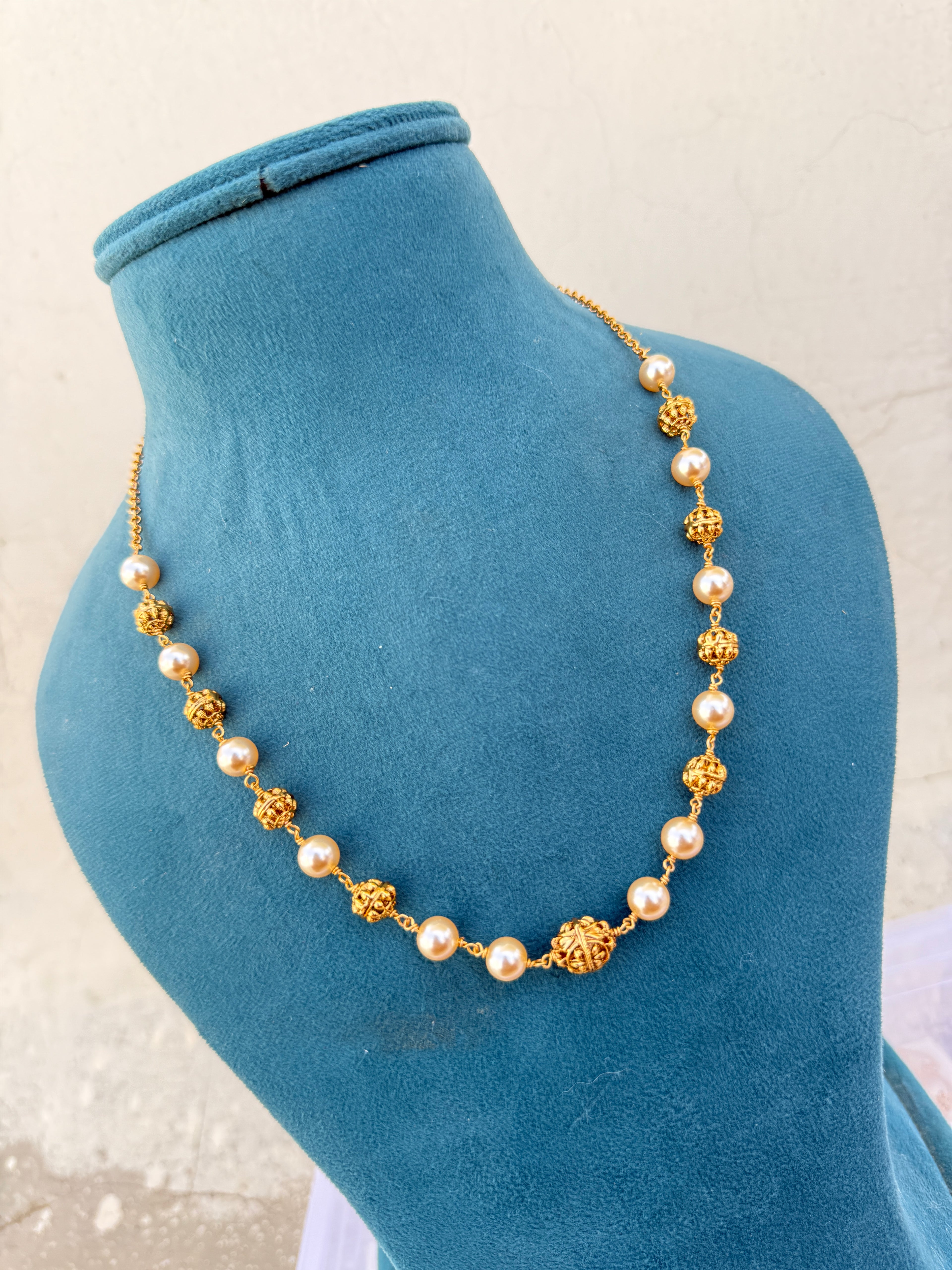 Bb033 nakshi gold ball pearl chain
