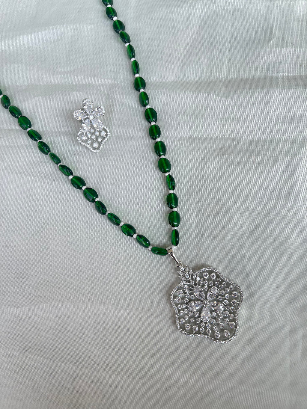 Bb0032 Beads with diamond finish pendent