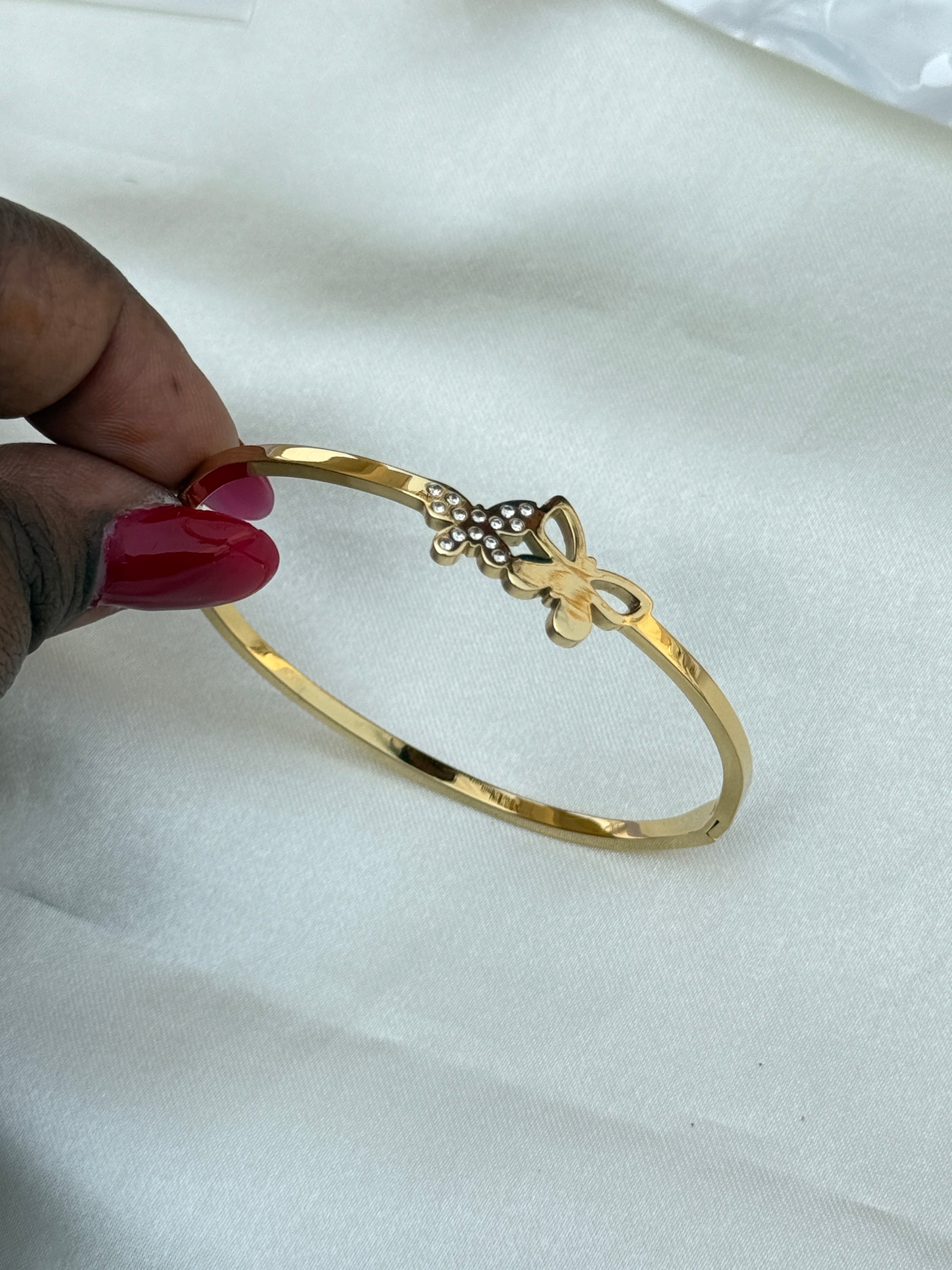 Ab076 anti tarnish double butterfly openable kada bracelet