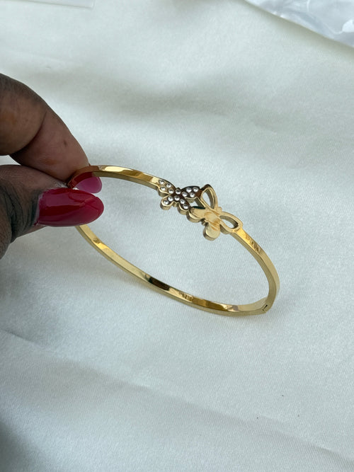 Ab076 anti tarnish double butterfly openable kada bracelet