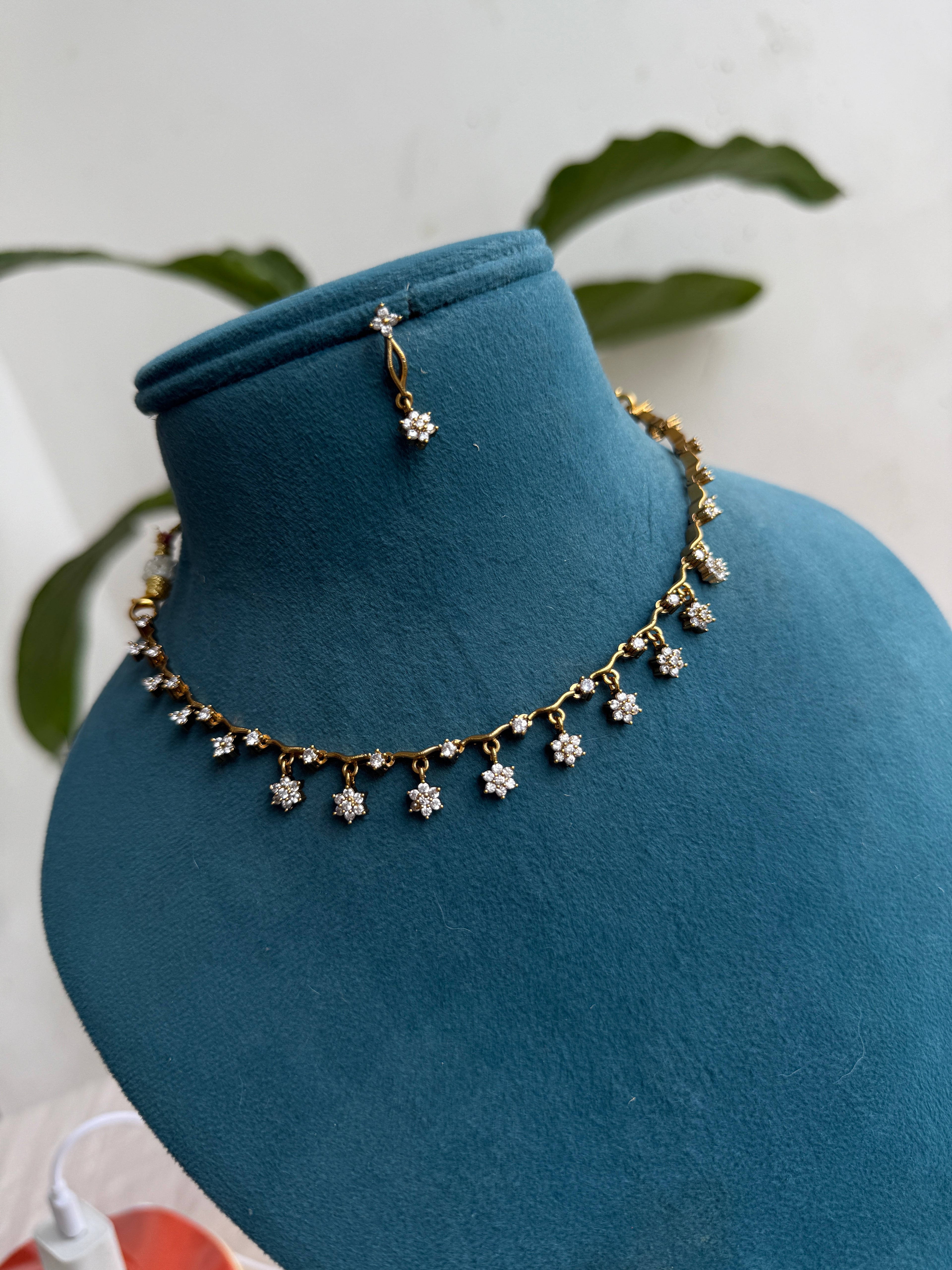 Ns449 simple flower neckset