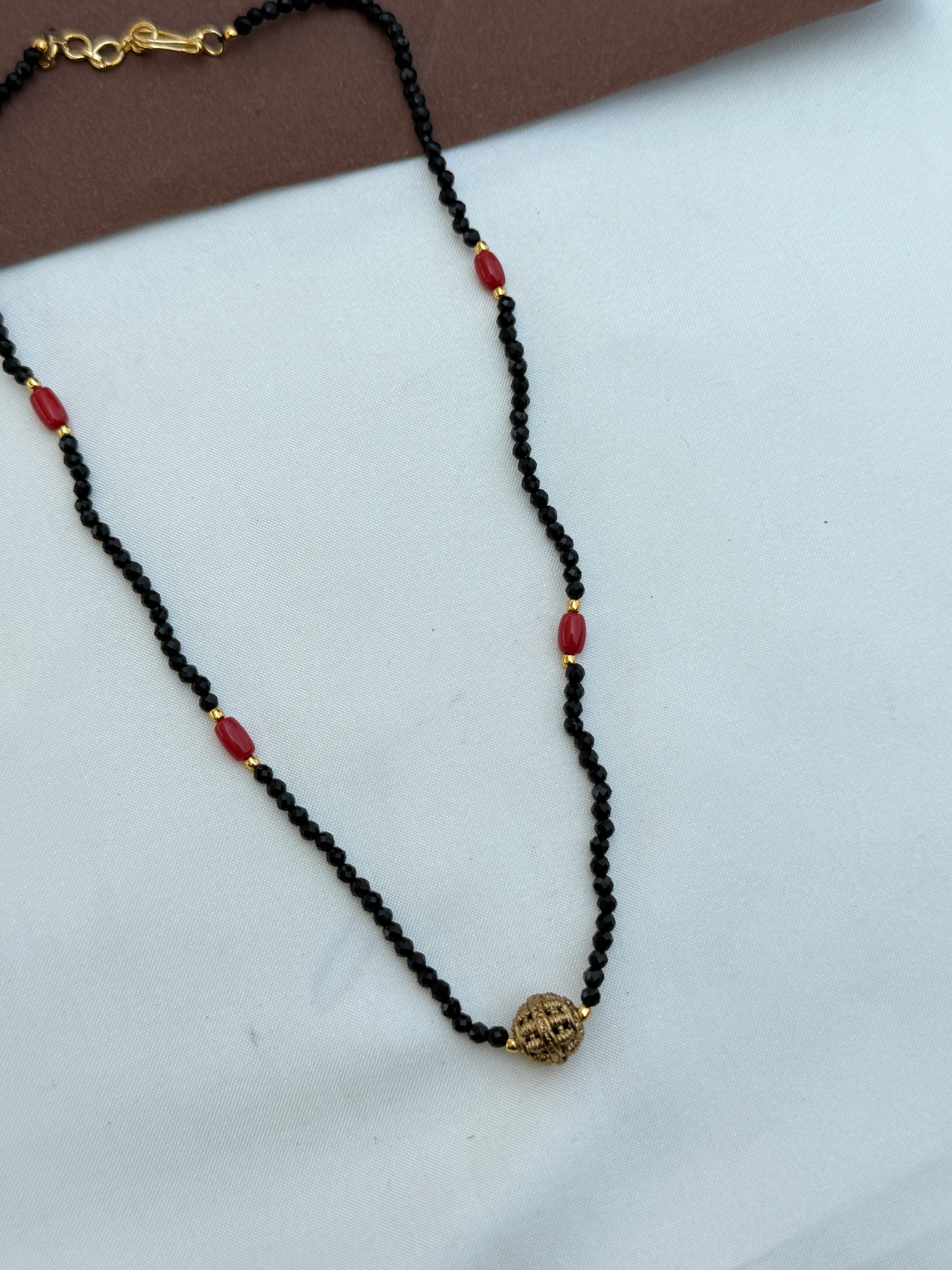 Bb080 18inches single line gold ball and corals cristal blackbeads