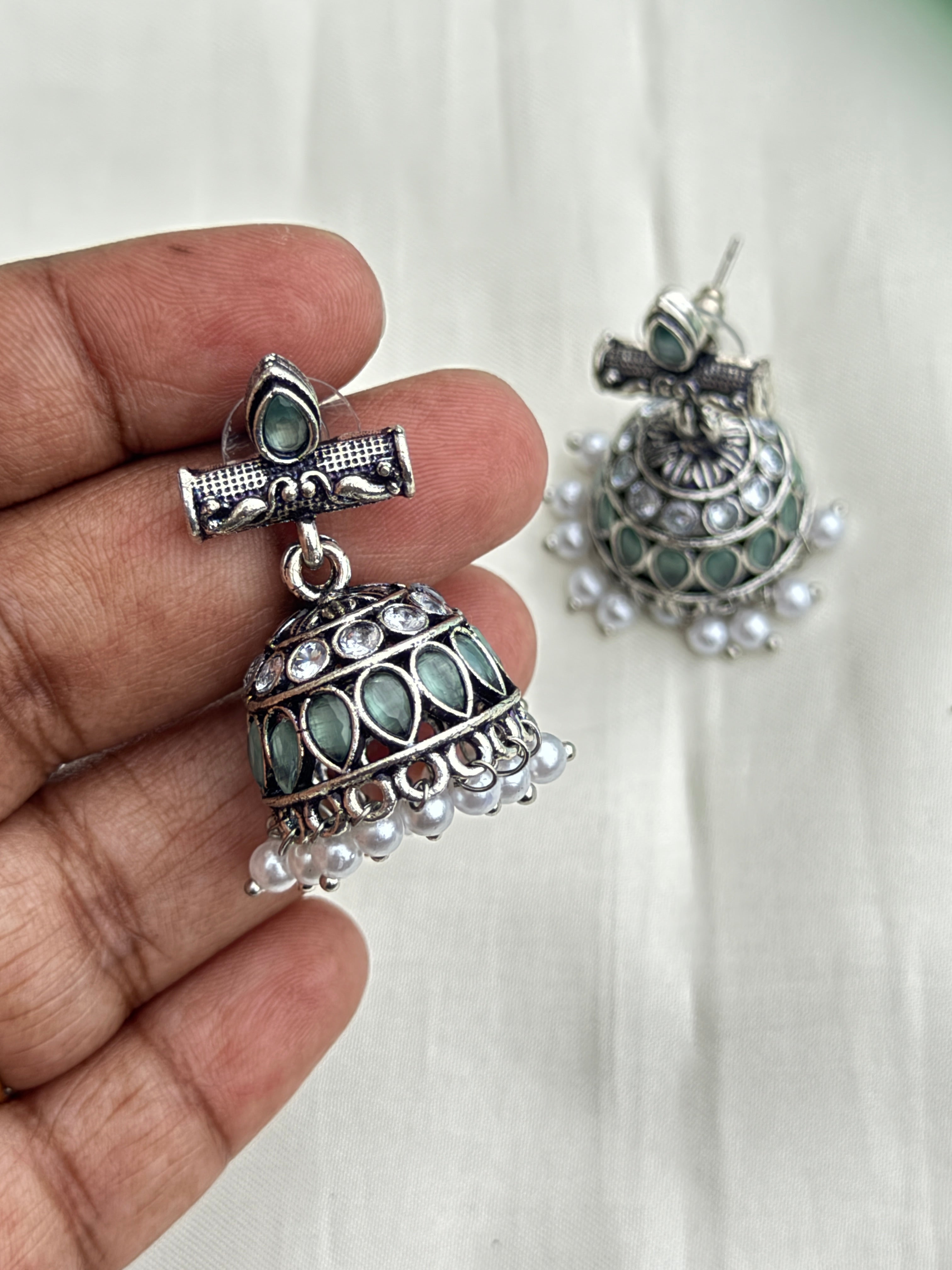 Er209 oxidised butta back push earrings
