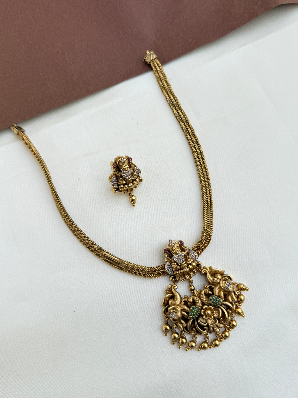 NS370 Nakshi Naan Neckset with earrings