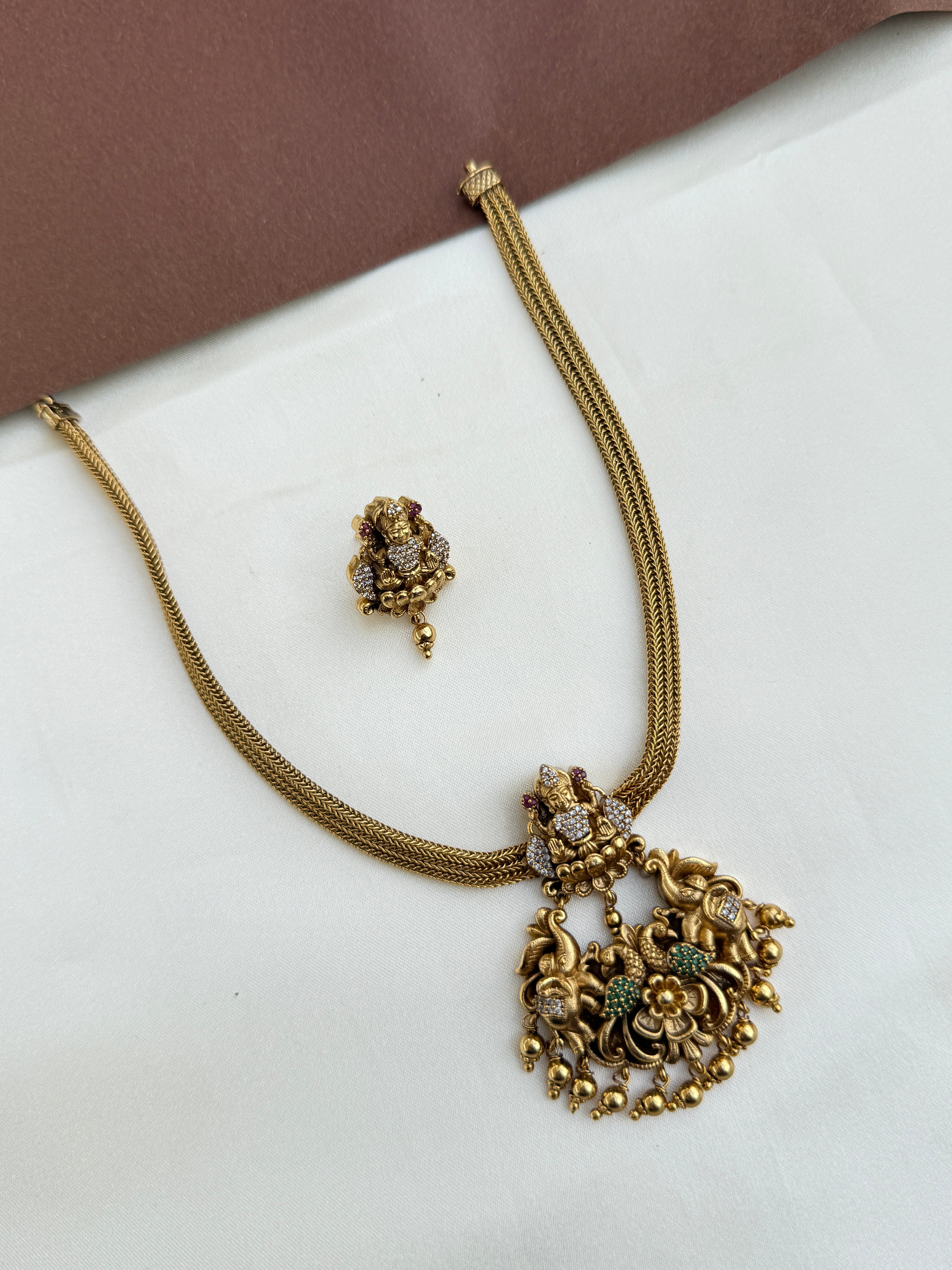 NS370 Nakshi Naan Neckset with earrings