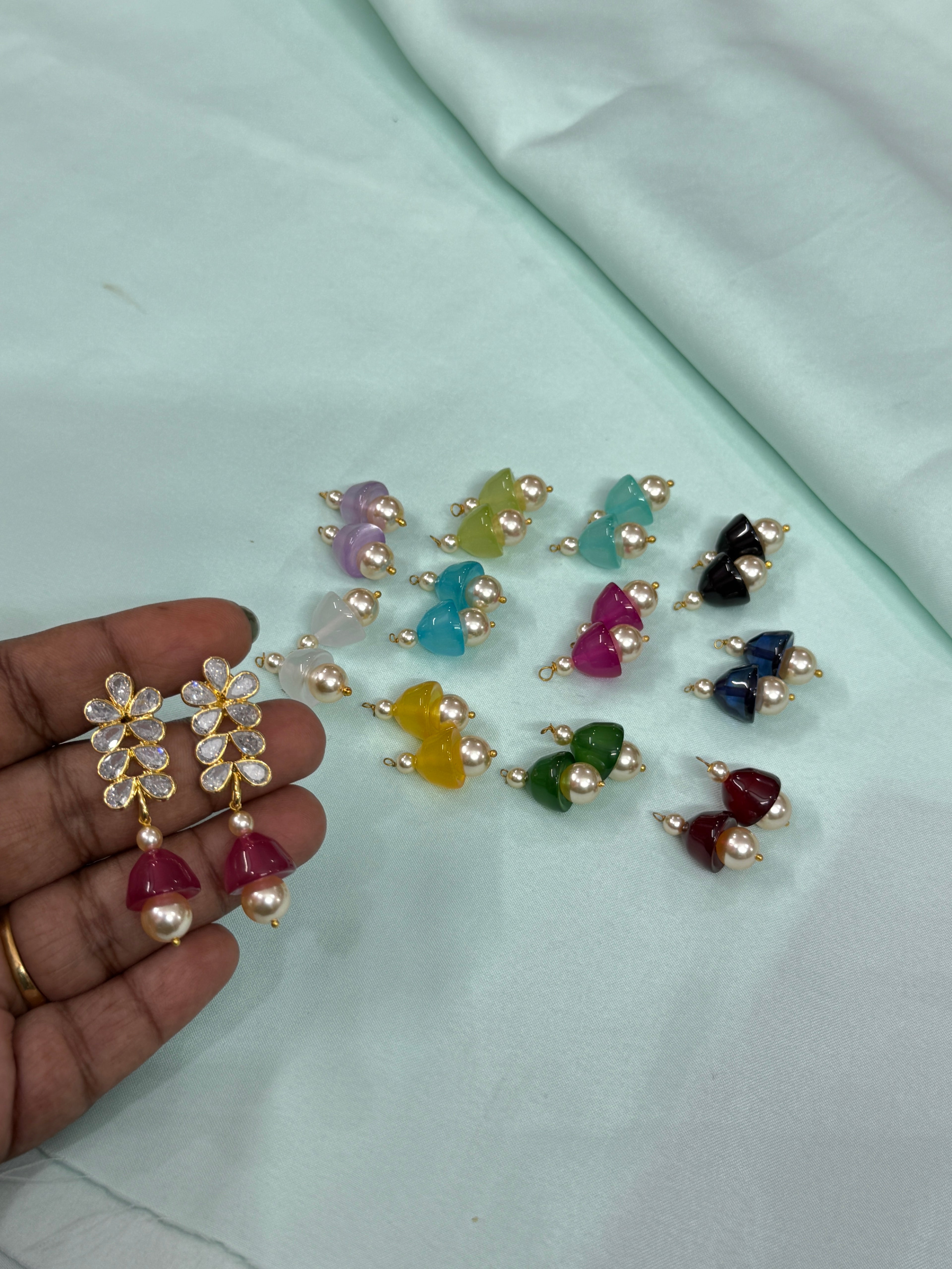 Er290 changeable uncuts butta Earrings(u can change with 12 colors)