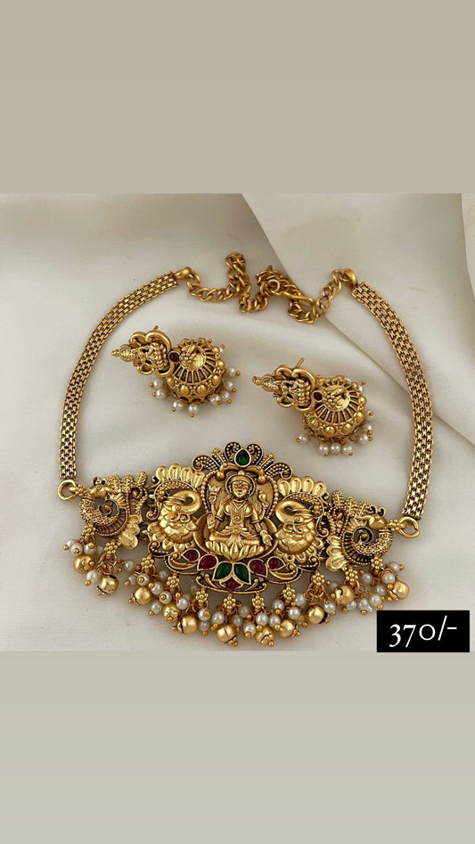 Lakshmidevi choker with earrings