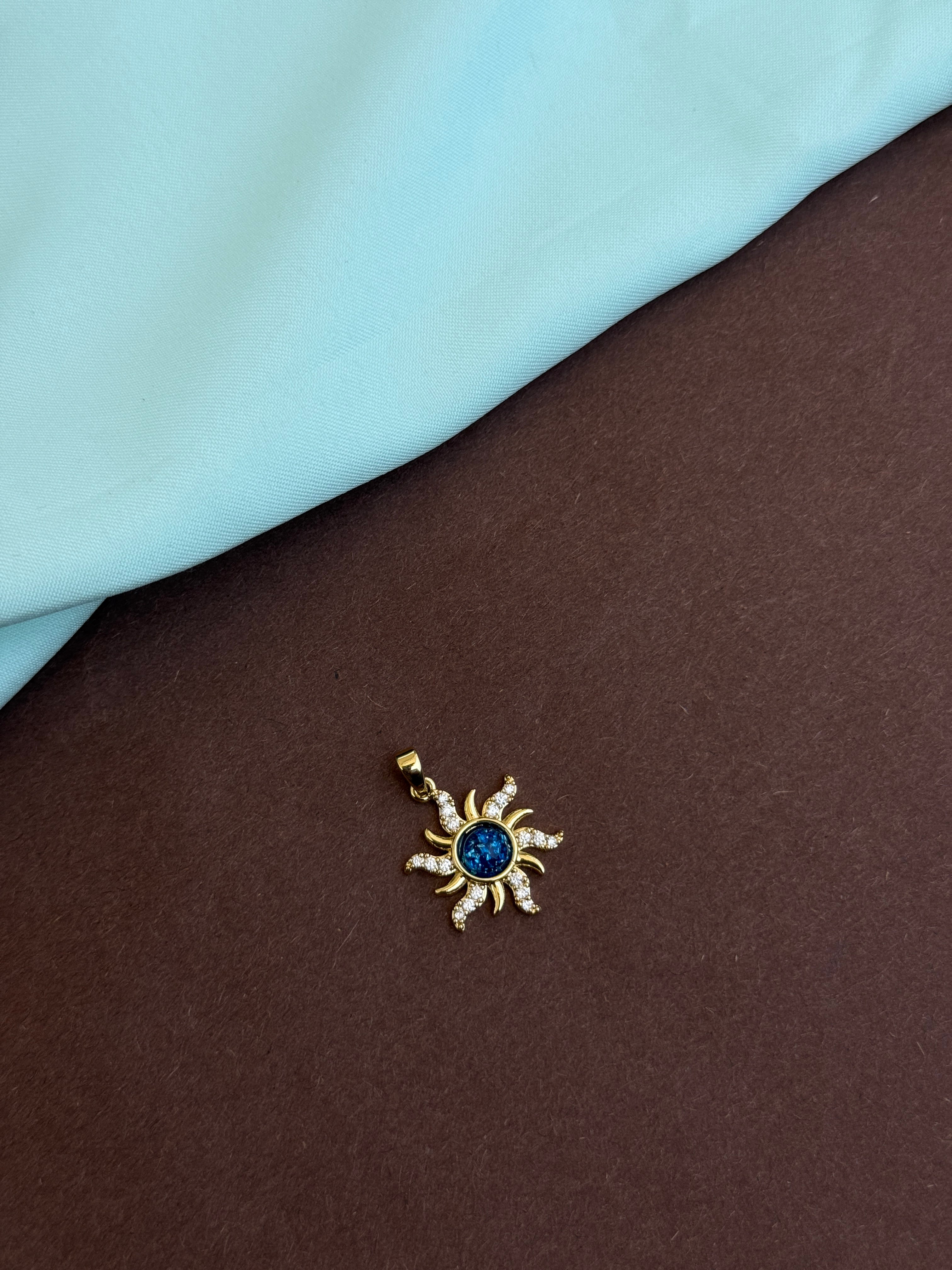Al014 anti tarnish blue sun charm ( pendent)