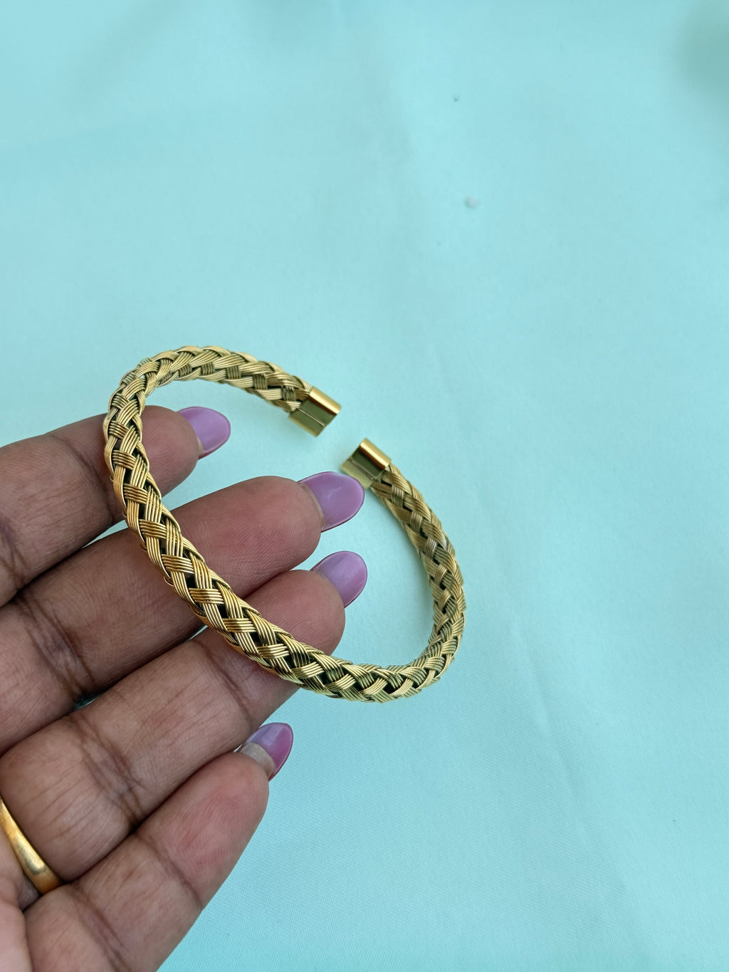 Mn021 mens openable anti tarnish bracelet suits for 2.6 to 2.8 size