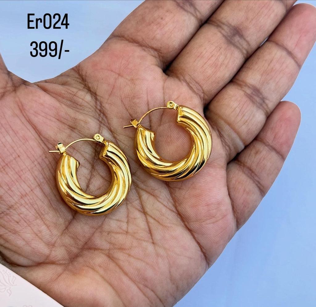 At001 Anti tarnish earrings (color won't fade)