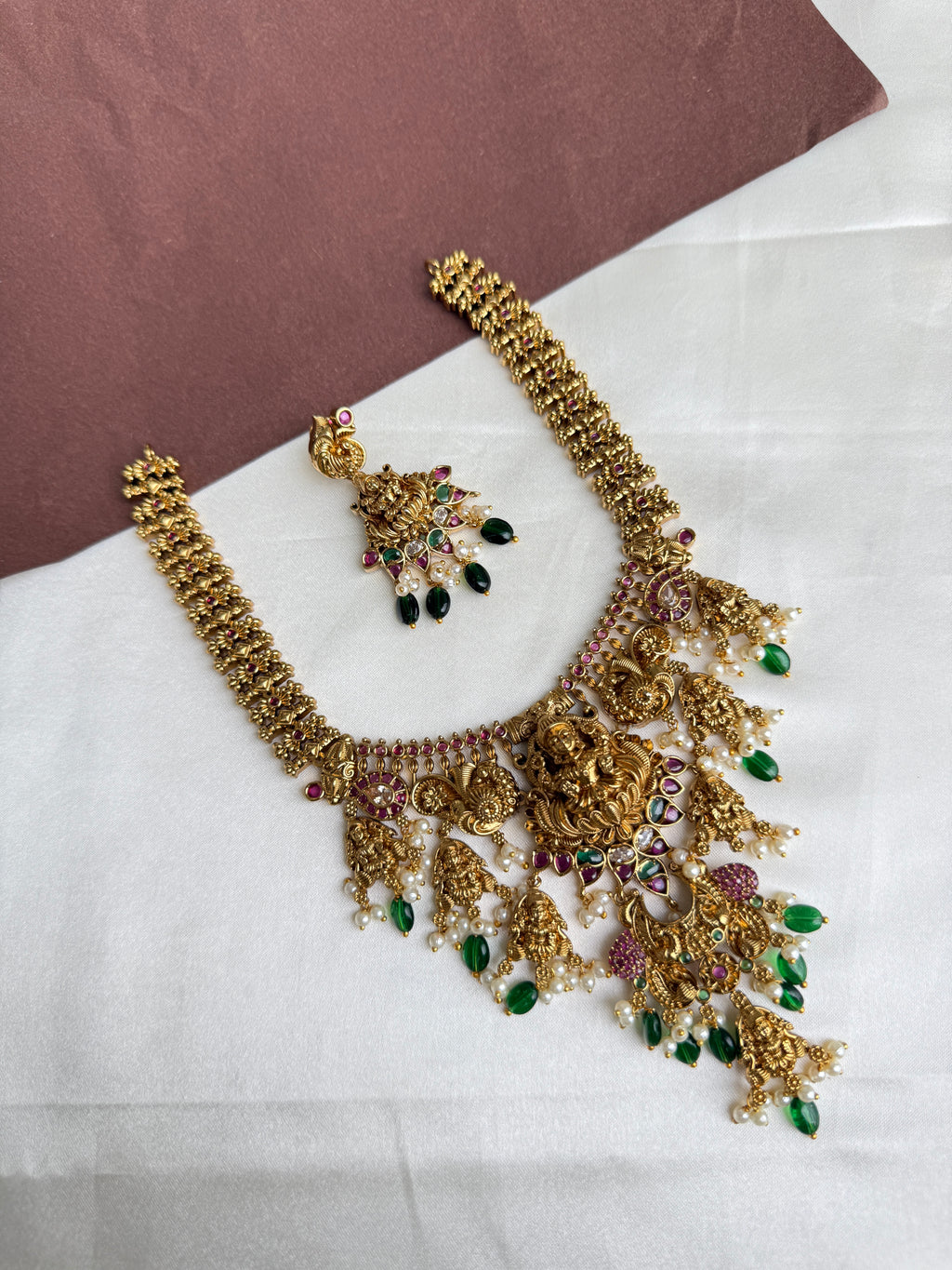 Ns338 Lakshmi Devi nakshi green beads neckset