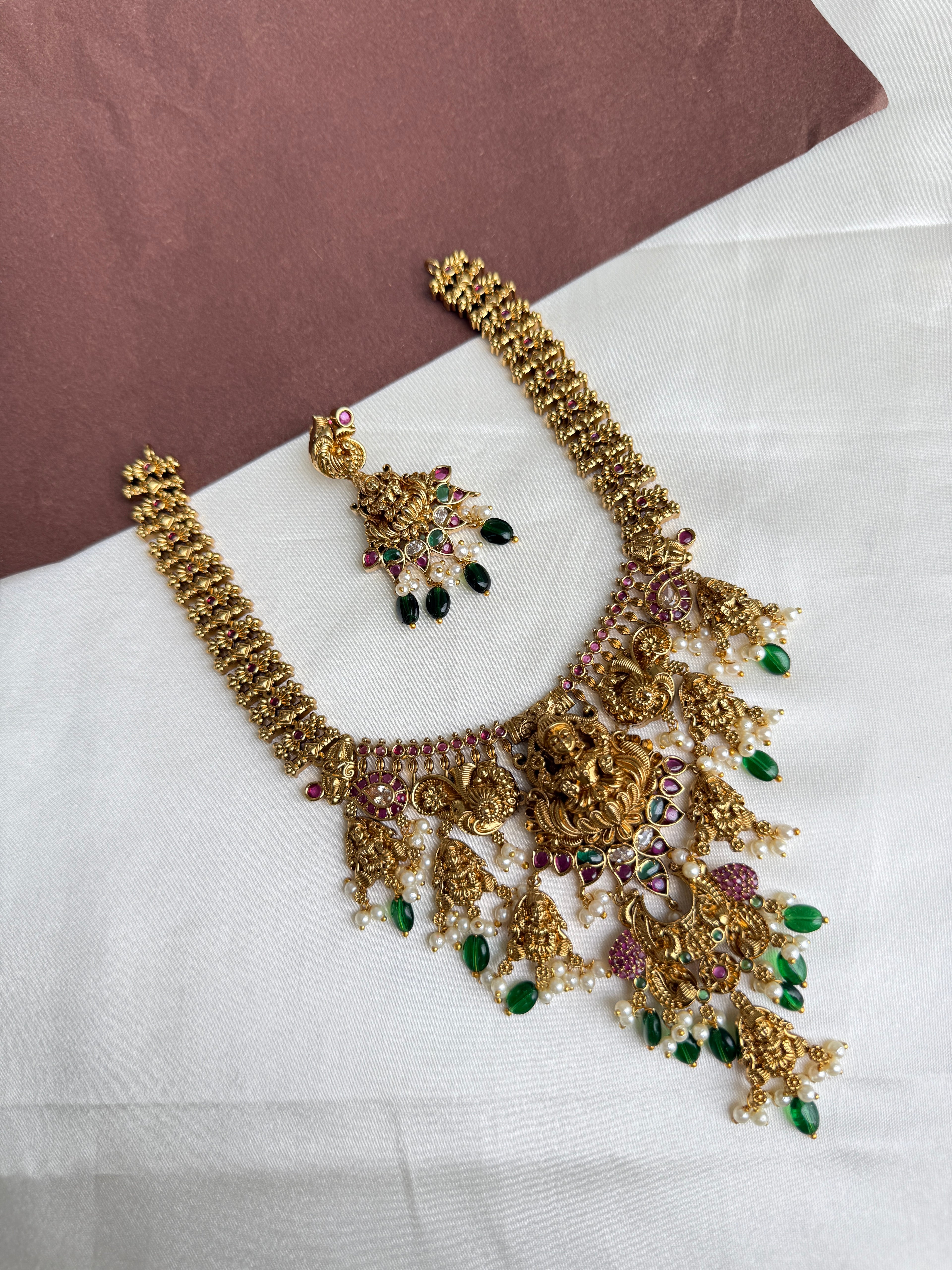 Ns338 Lakshmi Devi nakshi green beads neckset