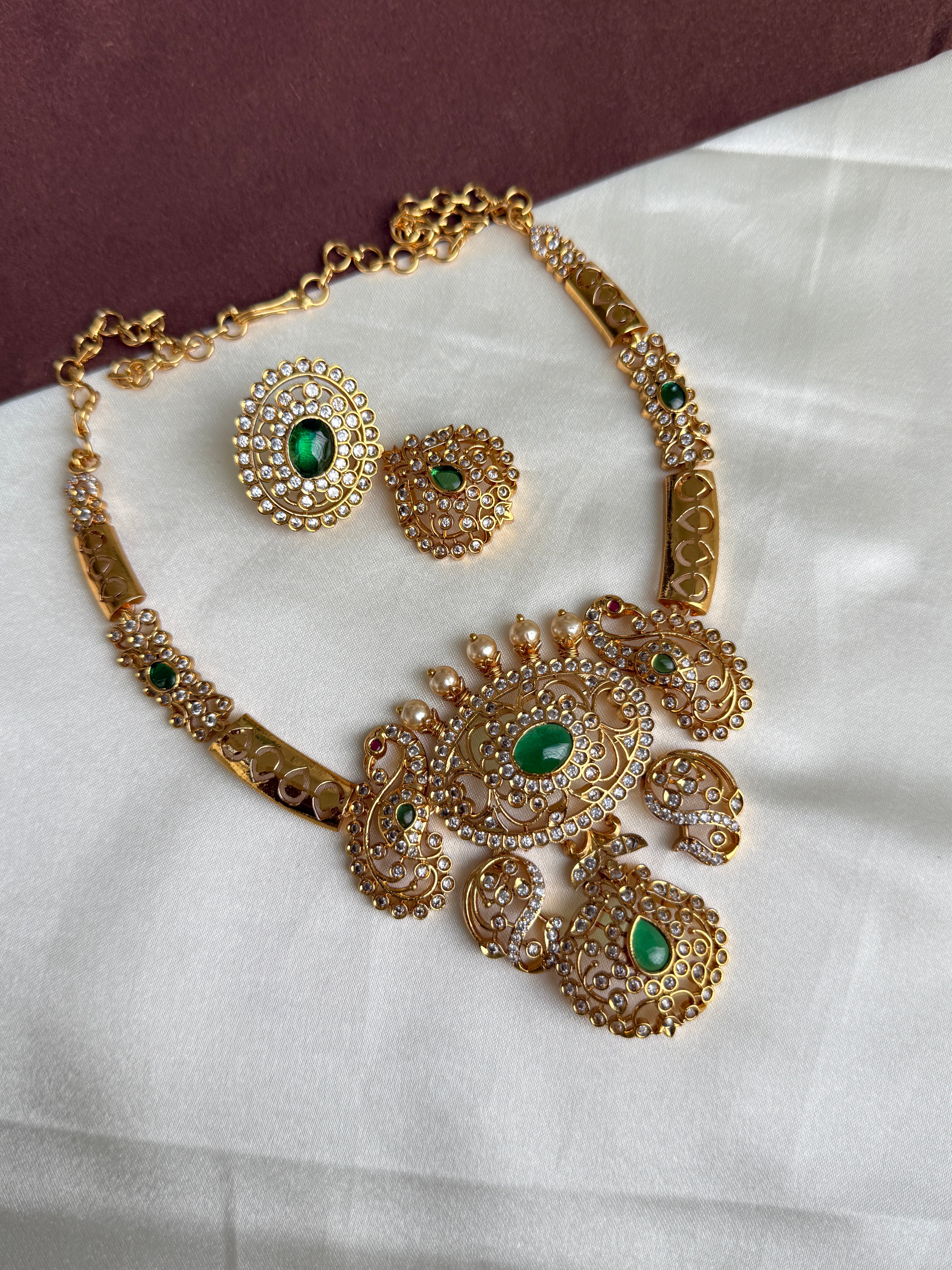 Ns341 green uncut kante neckset with earrings