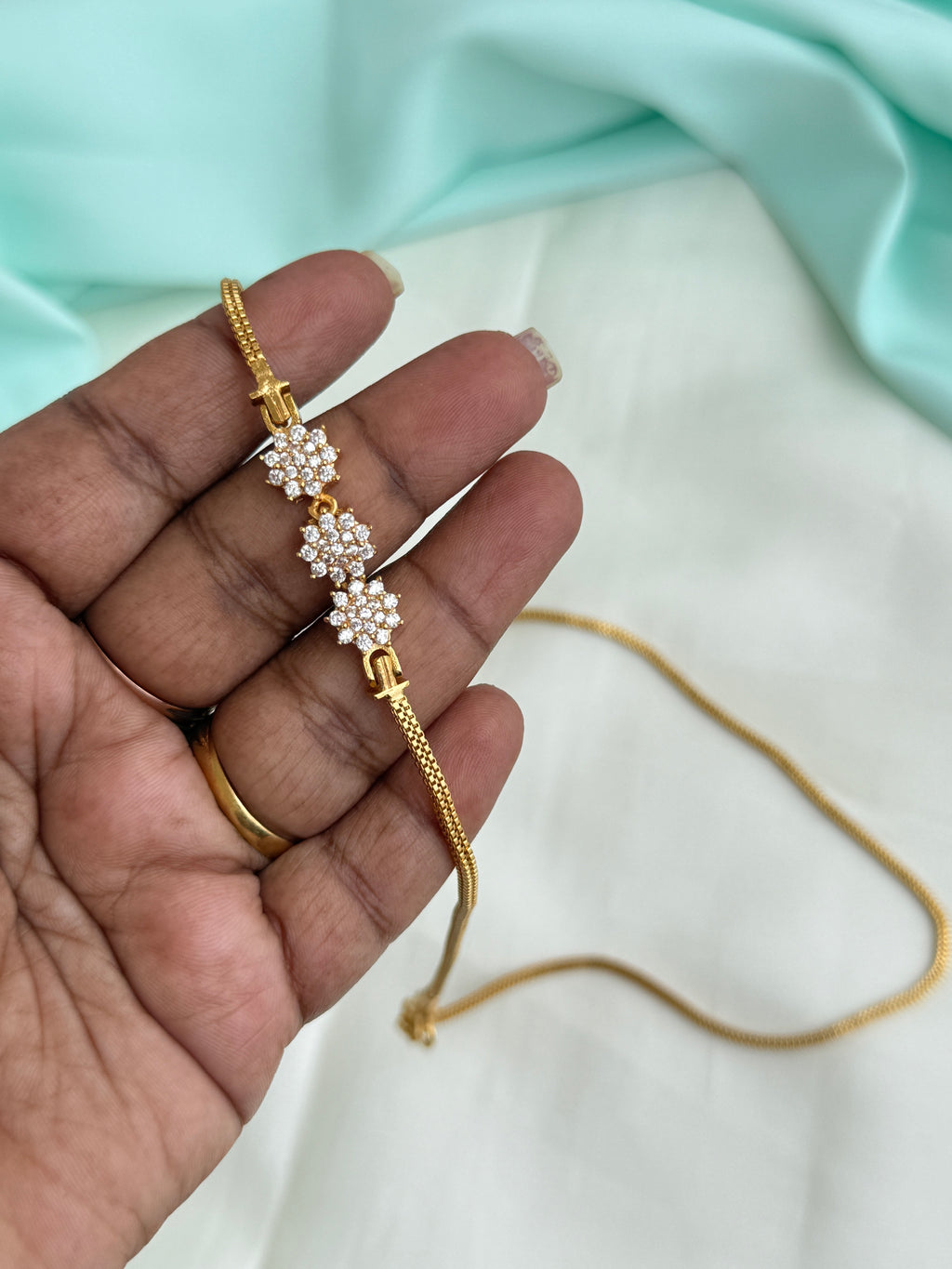Ph417 panchaloham polished 3 flowers 24 1/2 inches thali chains
