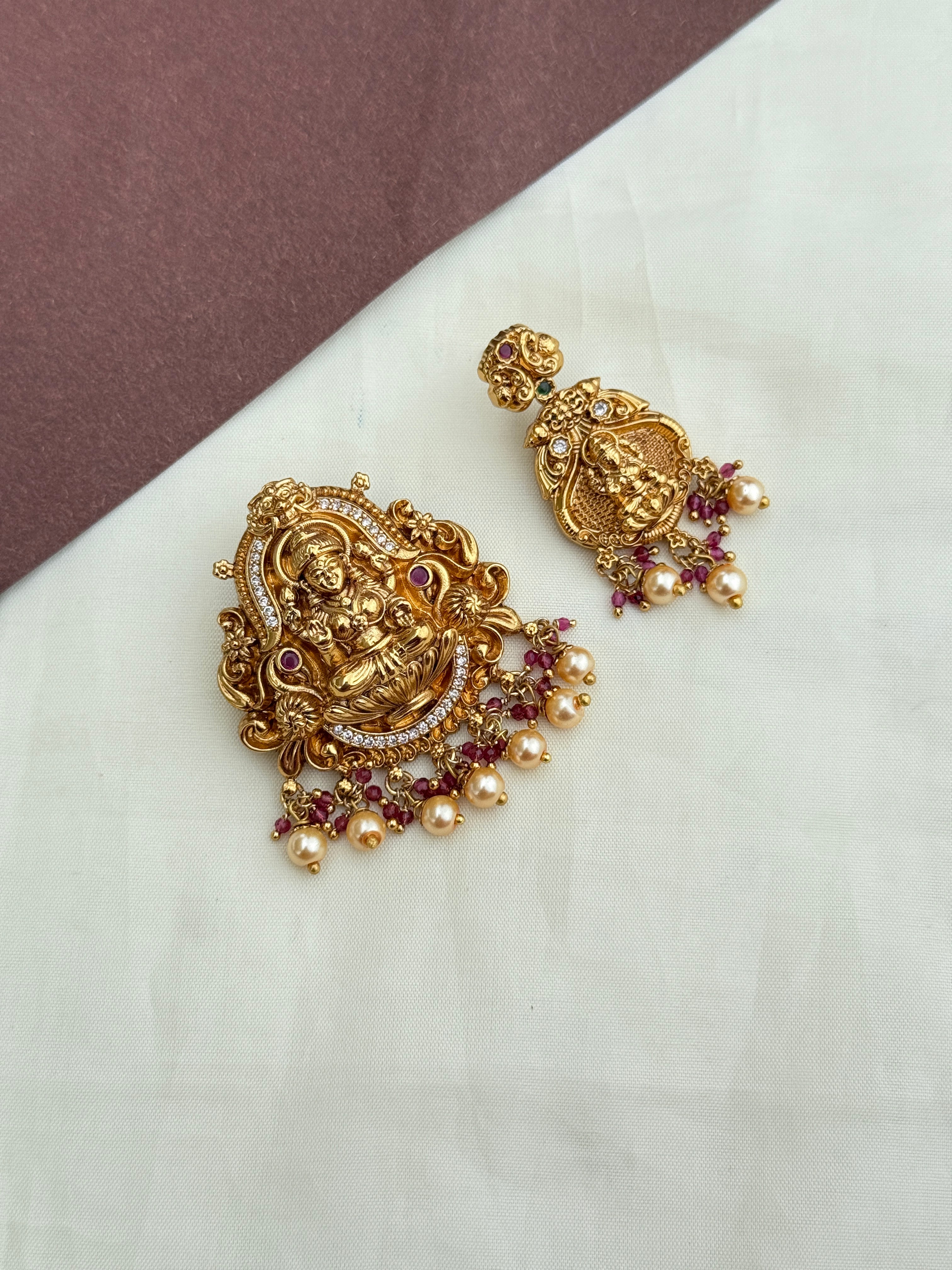 L004 nakshi lakshmi devi locket with earrings