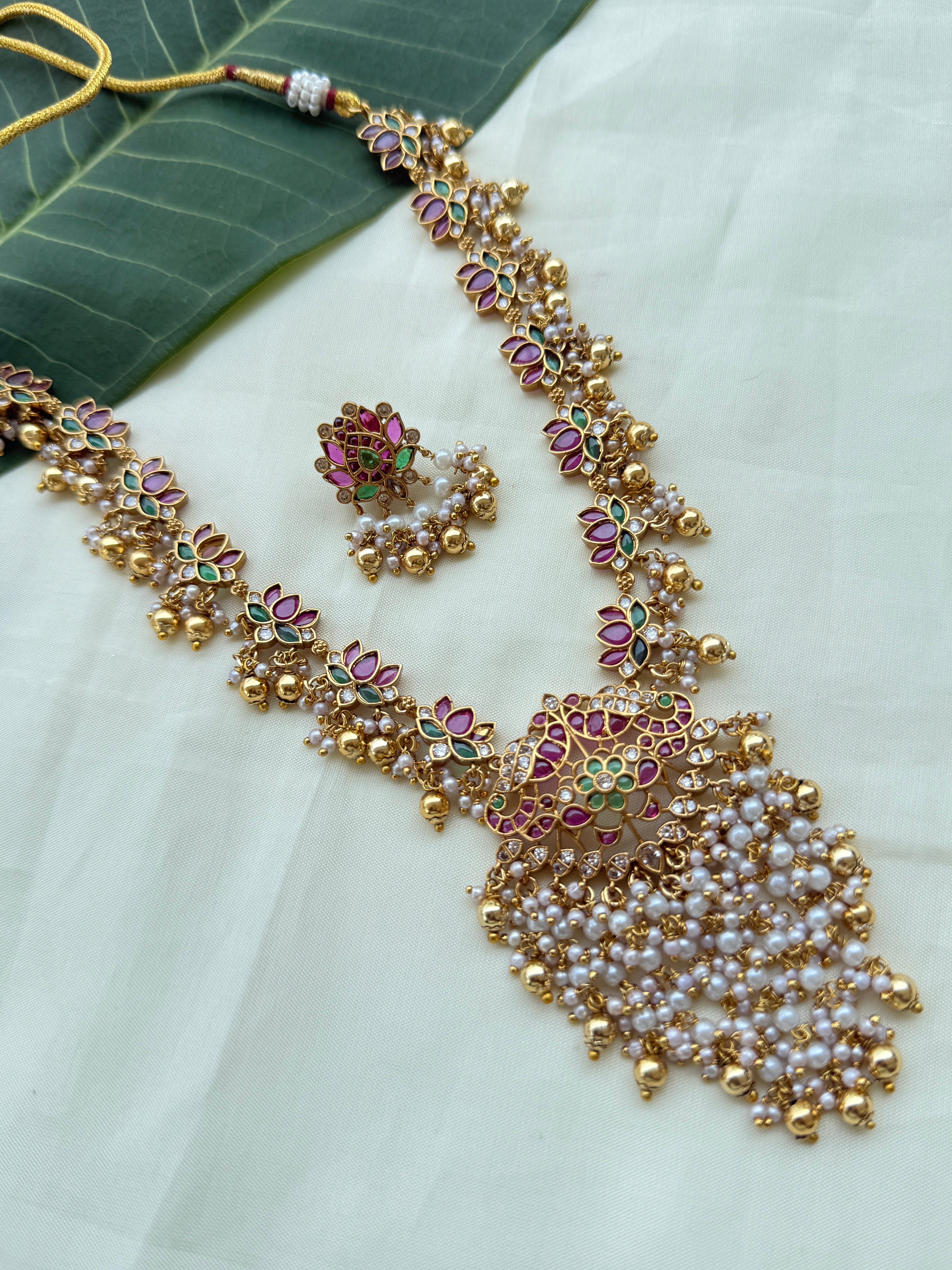 Ns210 kemp pearl neckset