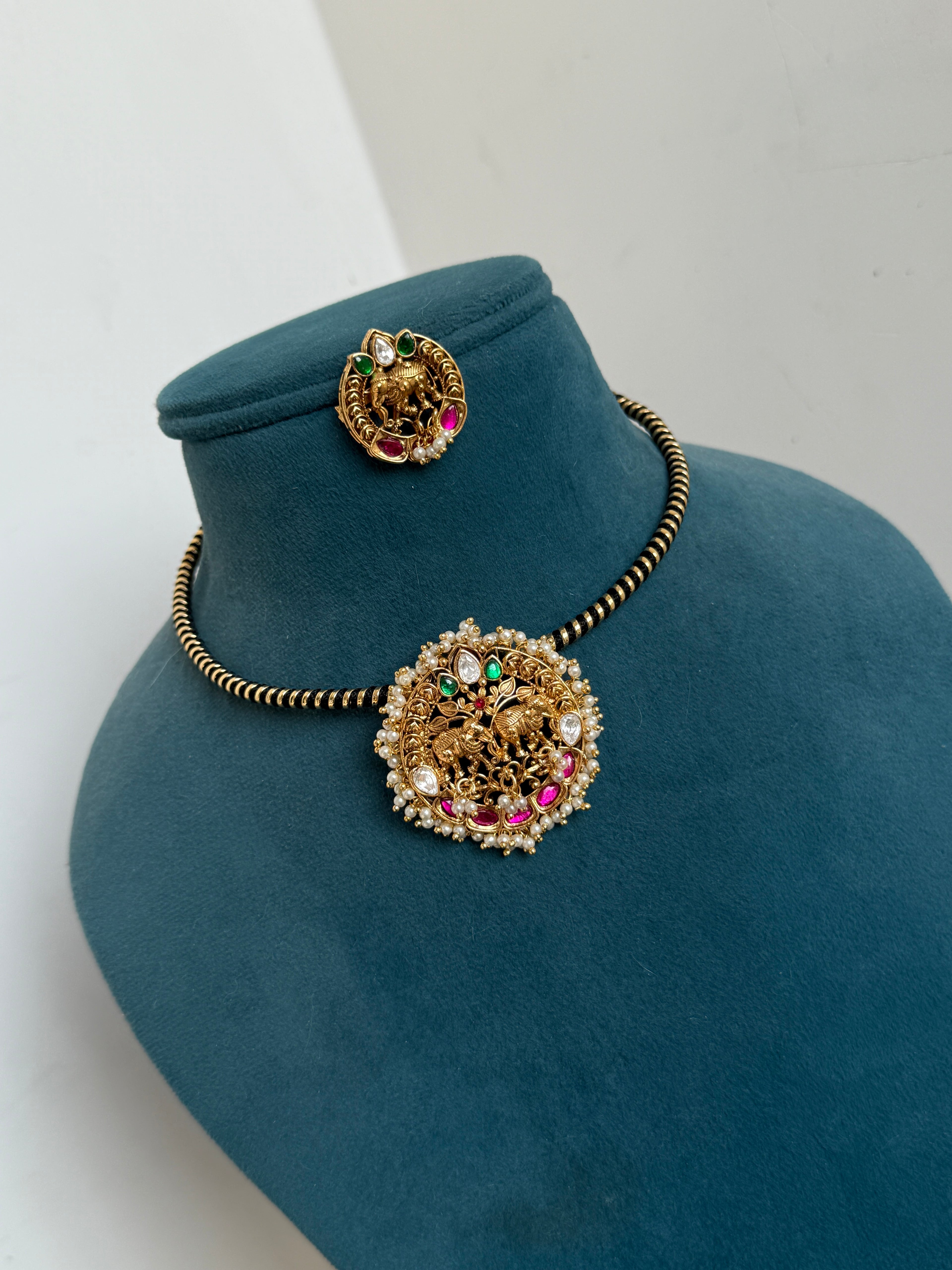 Hs024 hasli with jadau kundan pendent with earrings