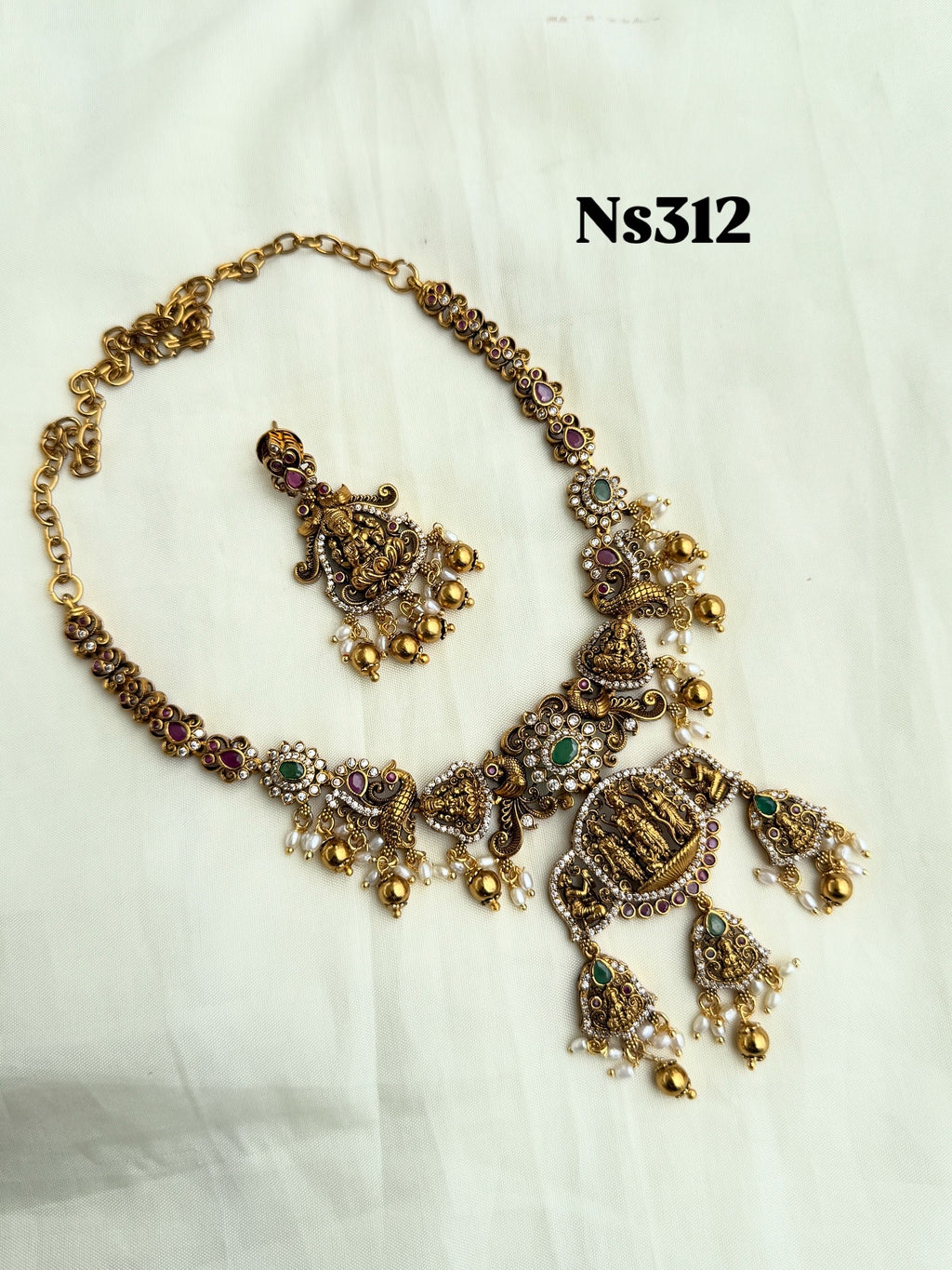 Ns312 ram parivaar and Lakshmi Devi nakshi neckset