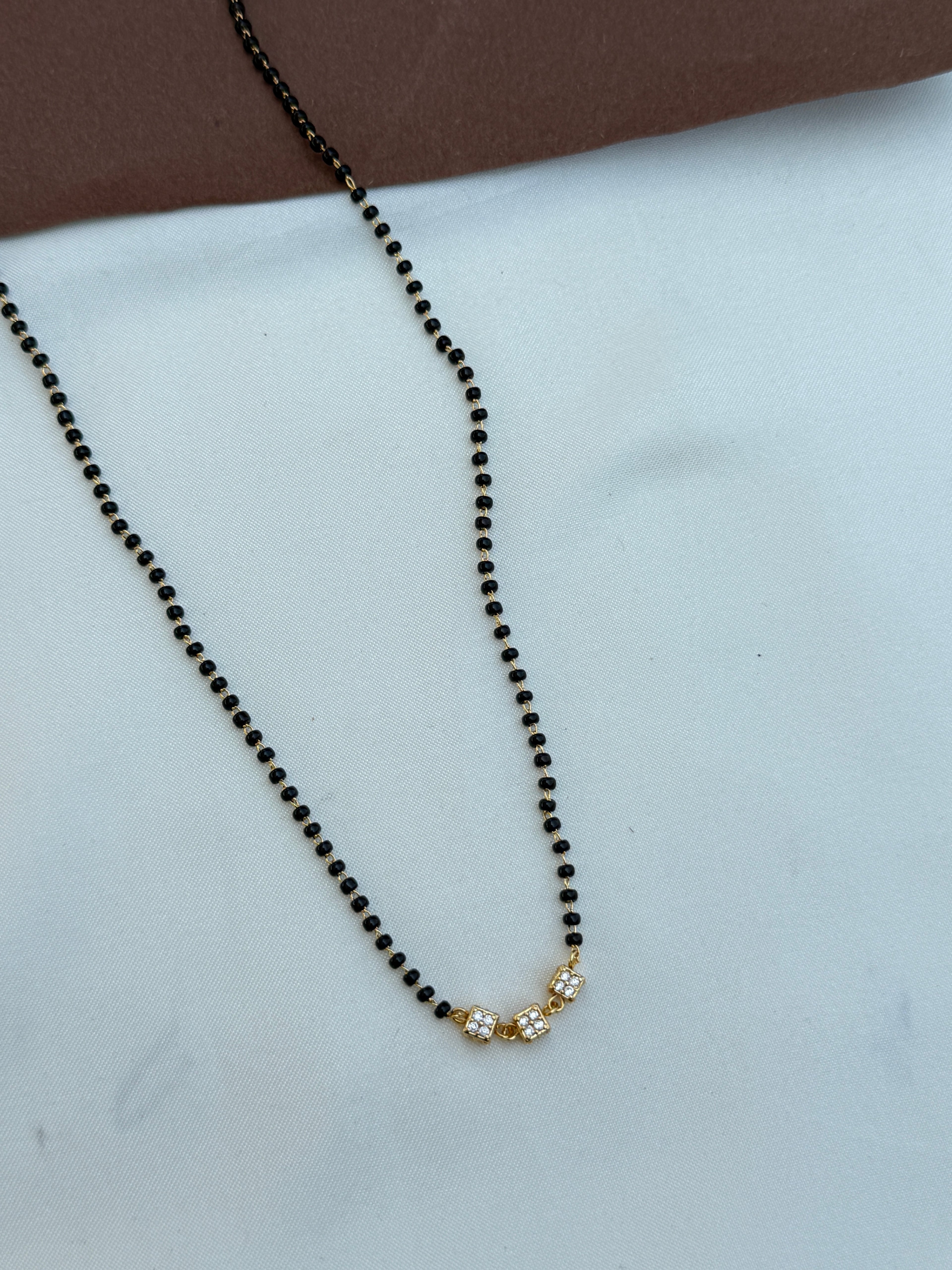 Bb074 18inches single line blacbeads