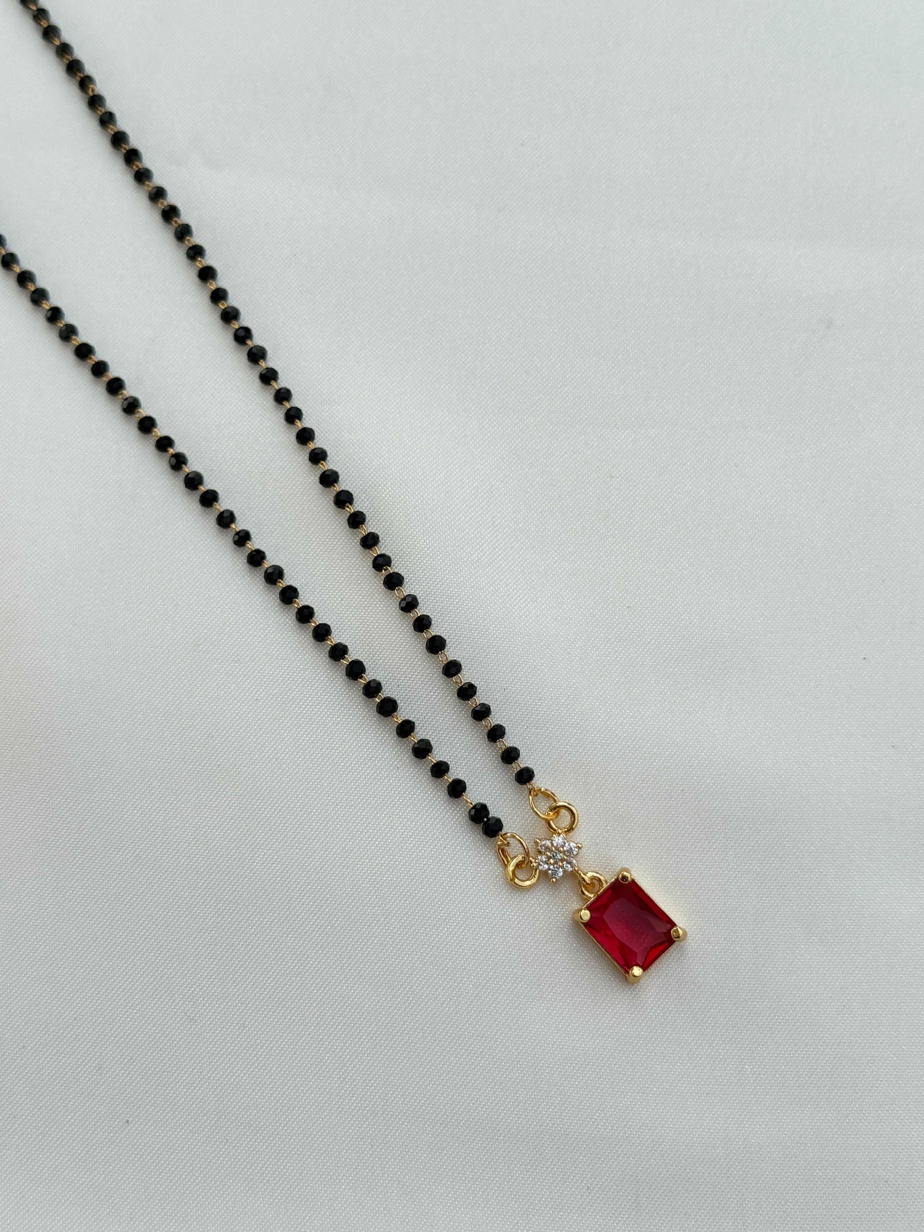 Bb029 single line square short blackbeads