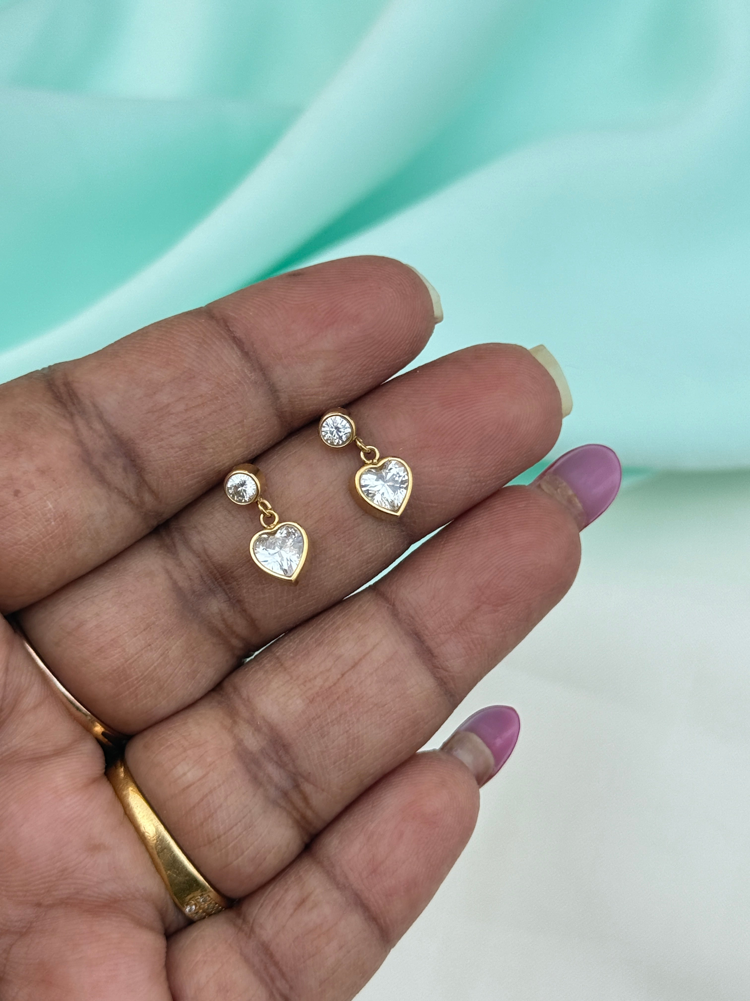 Er267 anti tarnish white stone heart earrings