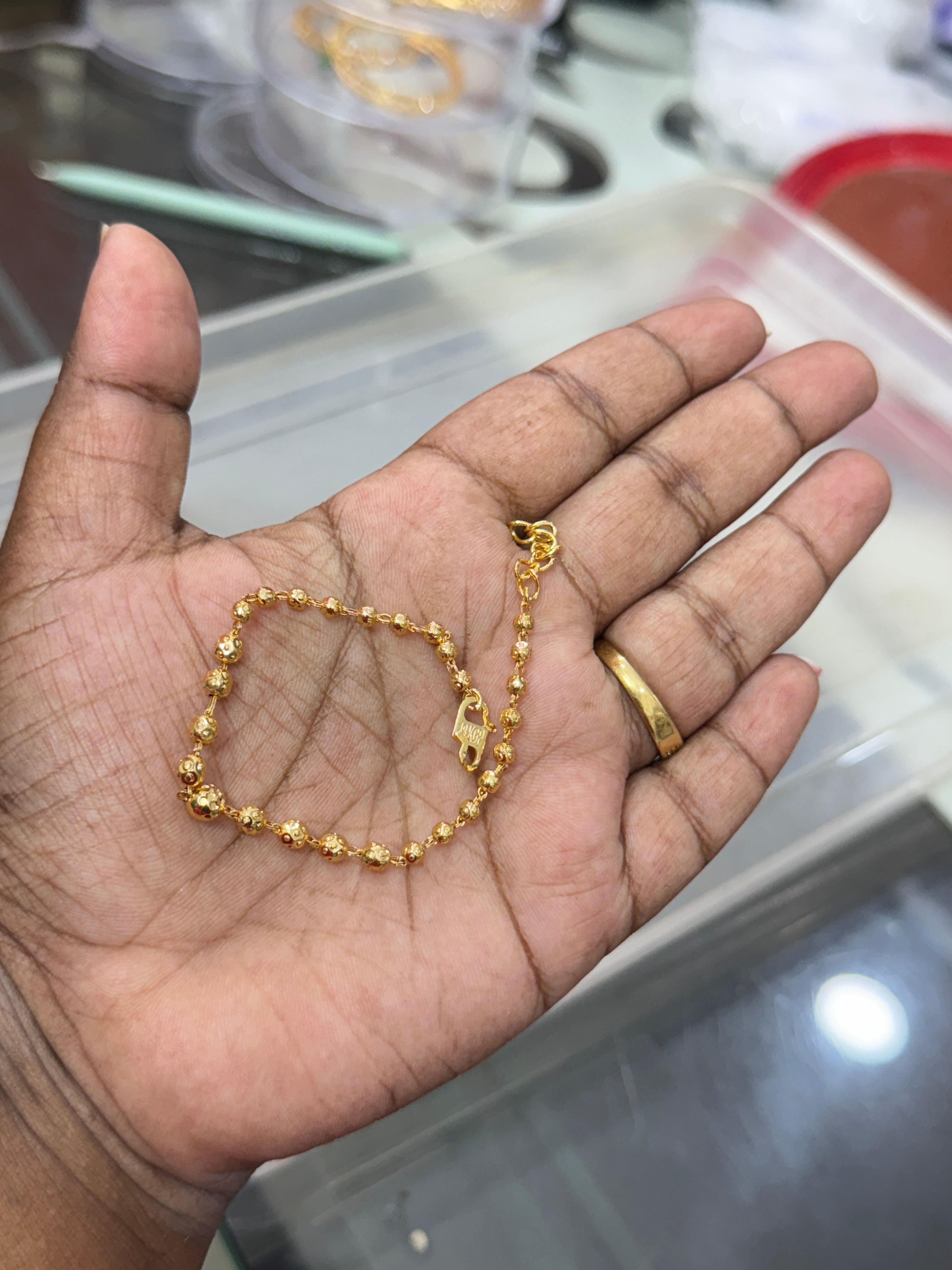 Br513 adjustable gold ball bracelet suits upto 2-6 size