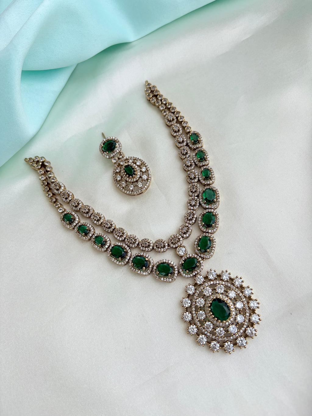 Emerald Royale Diamond Neckset Set with Earrings Ns975