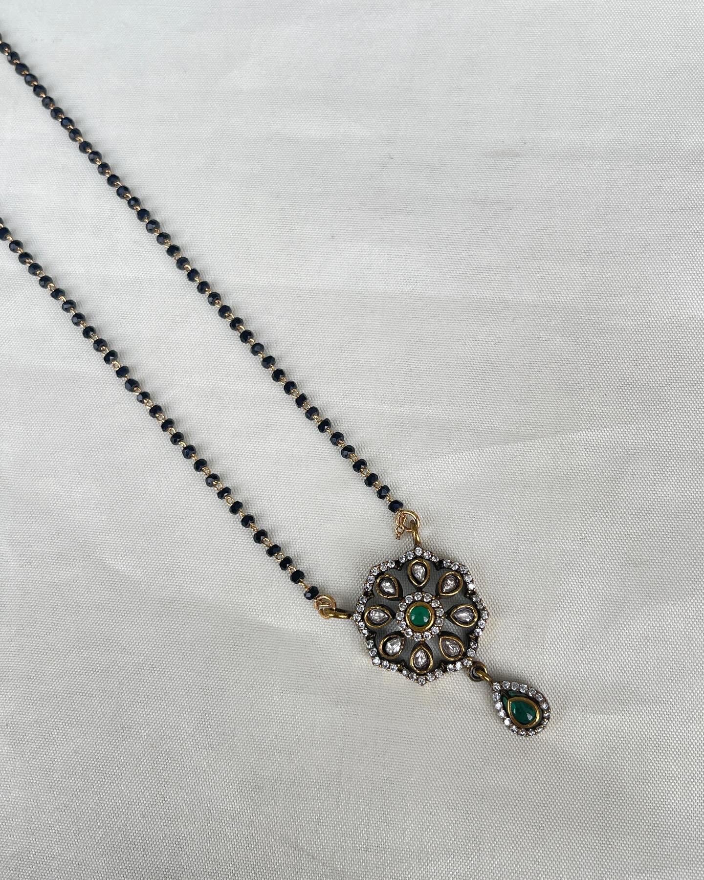 Single line blackbeads with Victorian pendant bb1705