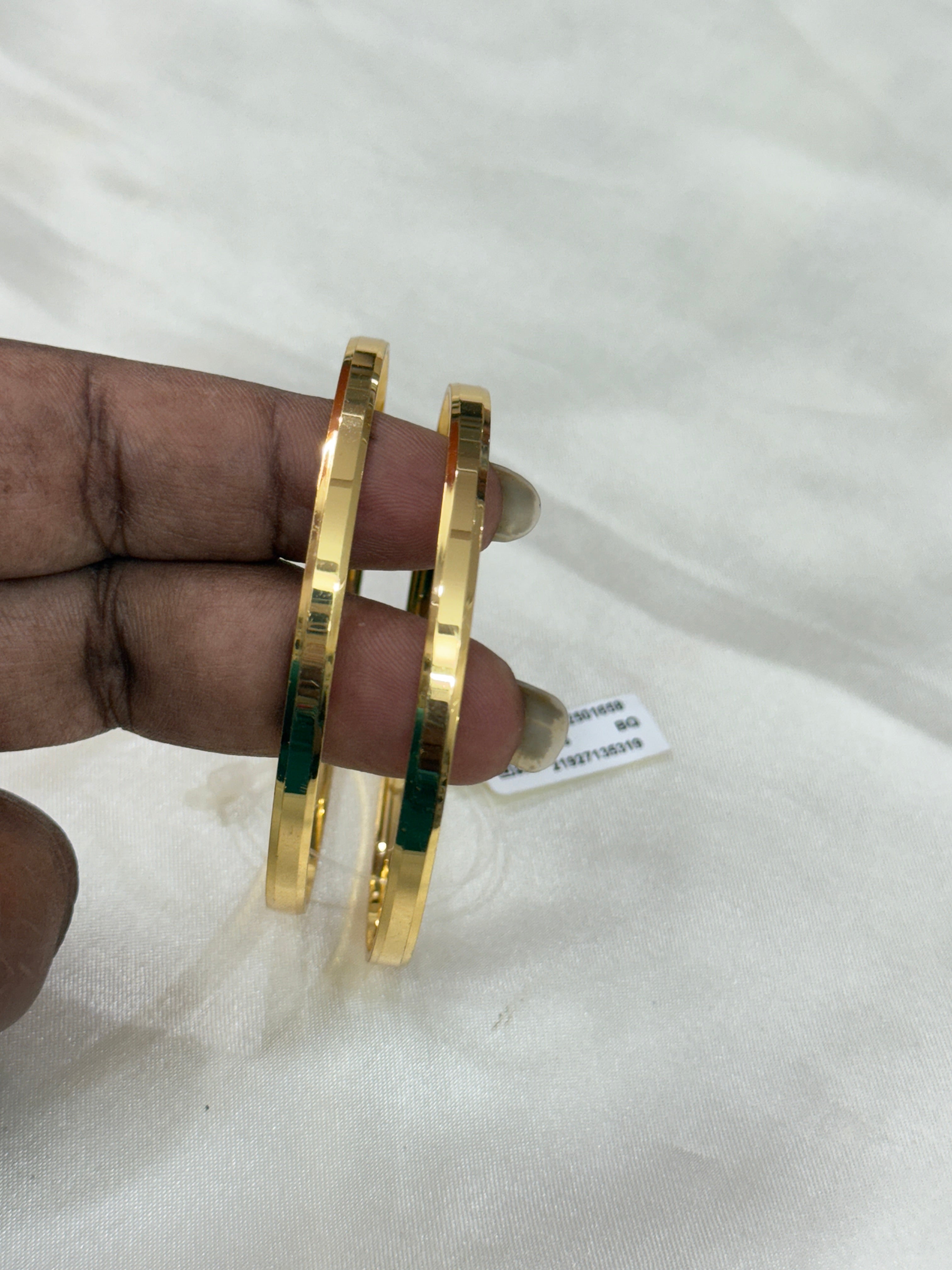 Sb136 plain gold daily wear bangles
