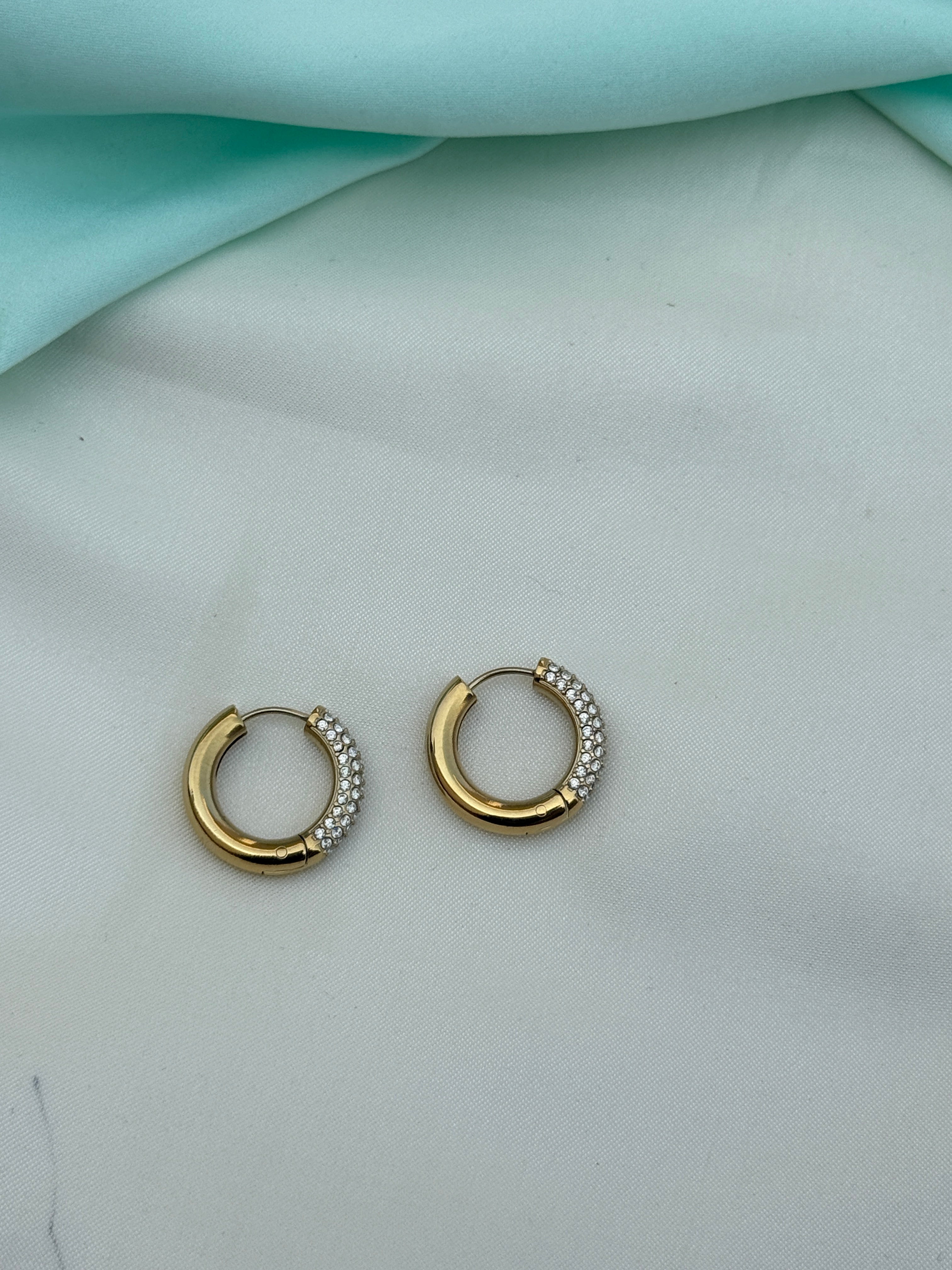 St039 anti tarnish stones locksystem studs