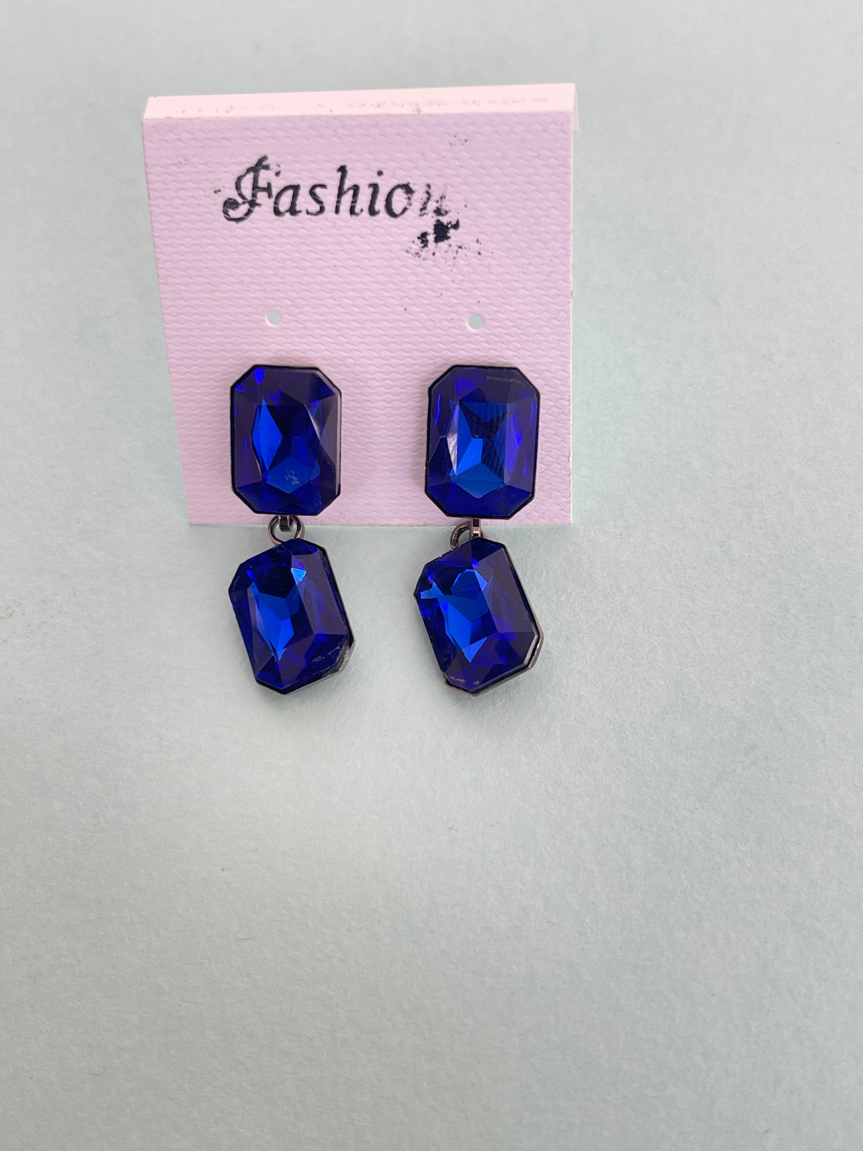 Lightweight Western earrings