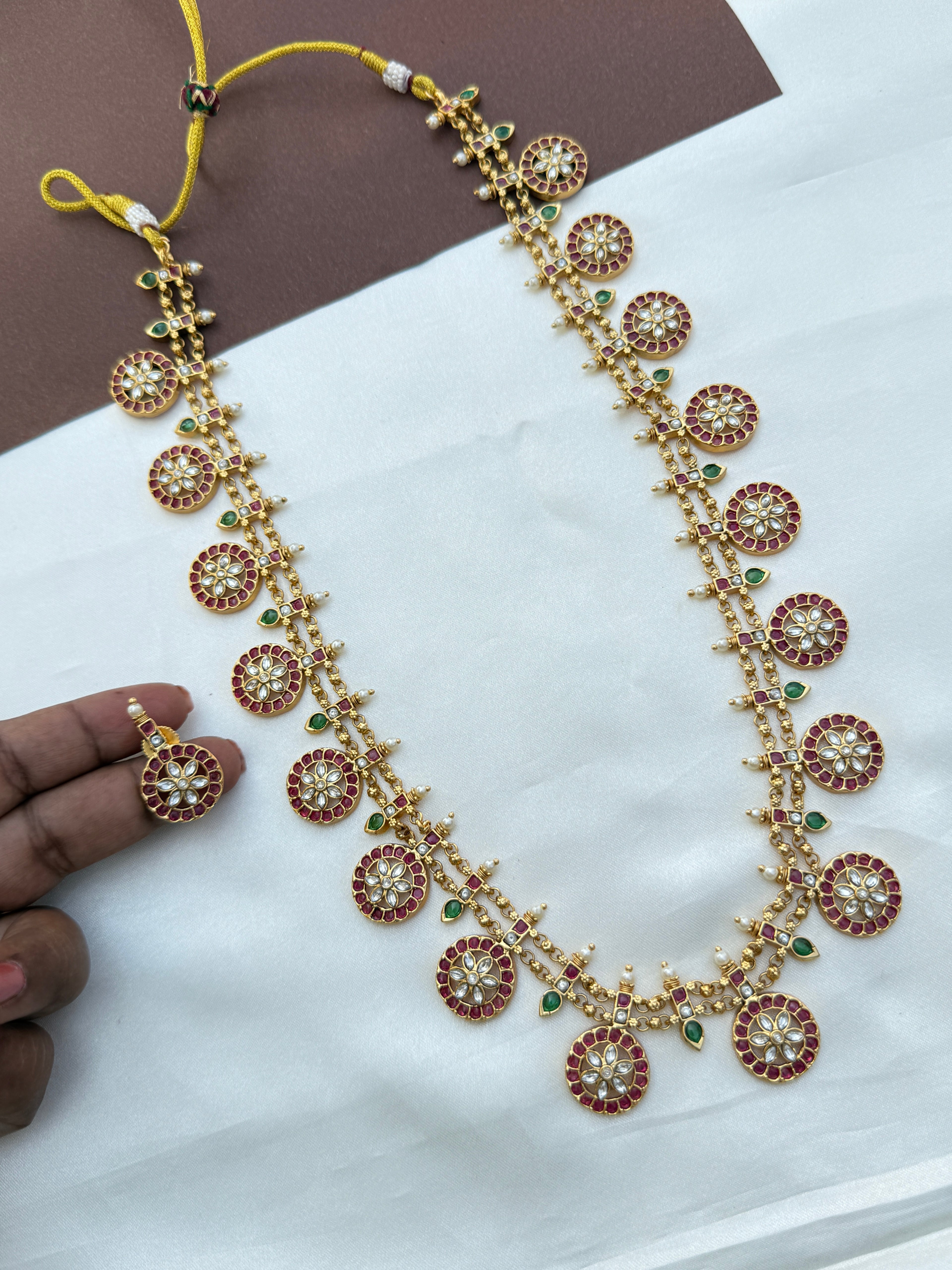 Lh556 kundan bottumala haram