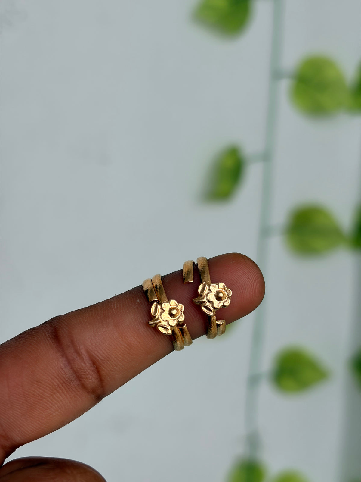Panchaloham polished flower leaf toe rings tr011