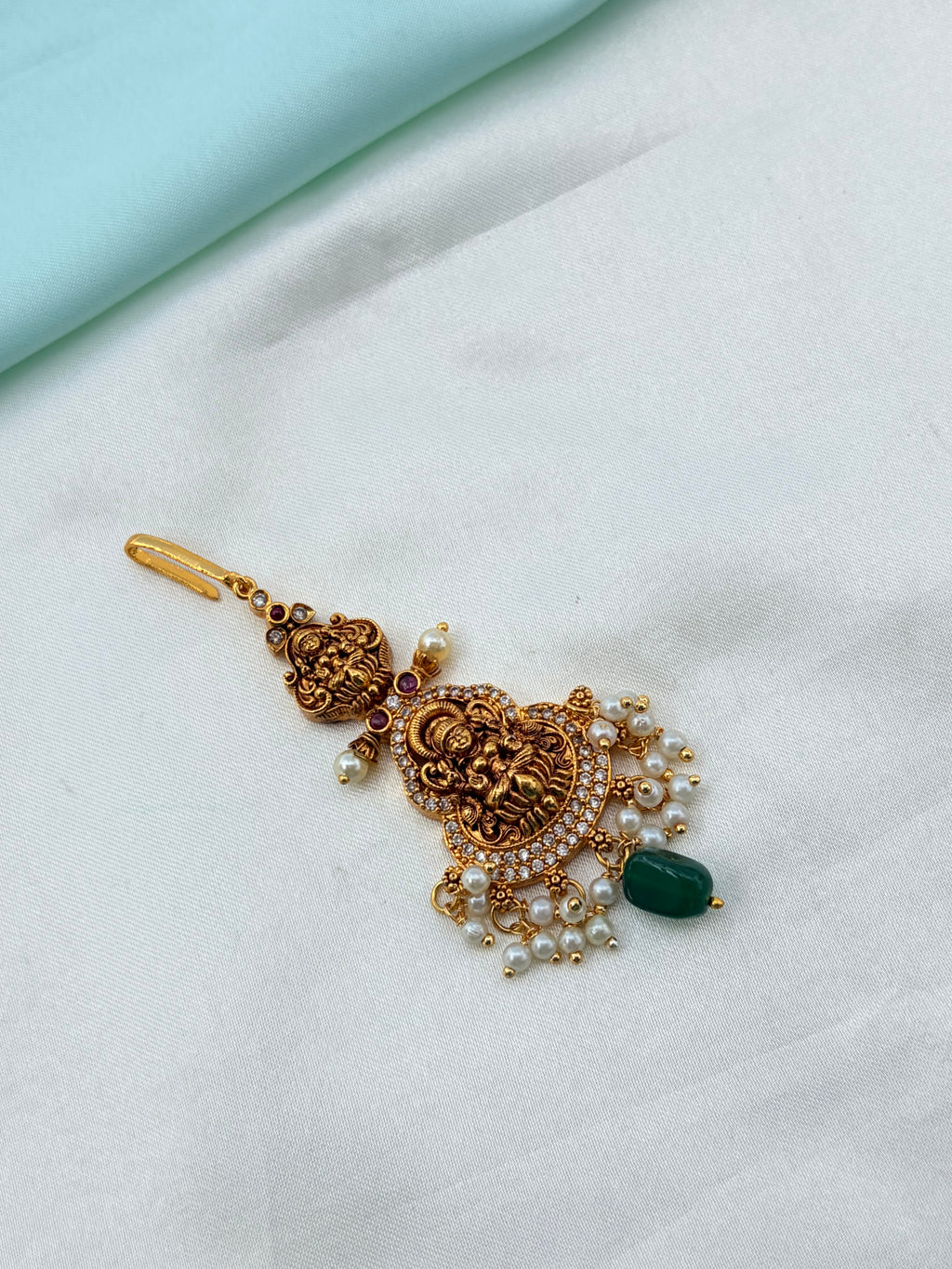 Lakshmi devi design with pearls and bead tikka Tk901